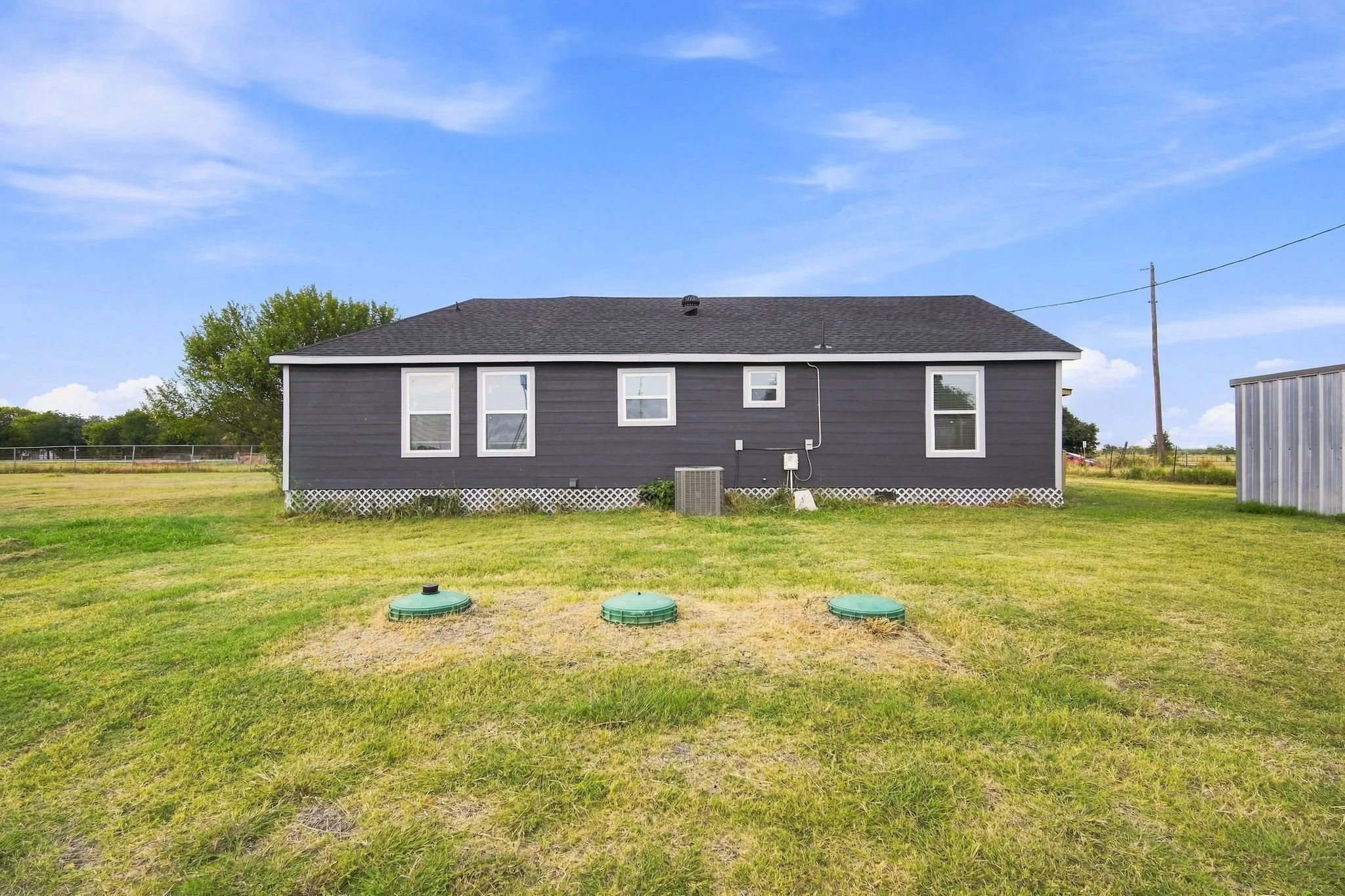 Single Family Residence For Rent in Navarro County , 6575 W State Highway 31, Corsicana, Texas 75110, 3 Bedroom, 2 Bathroom, Garage spaces, 1,264 Sqft, built in 0, mls#21403913, Real Estate Agent in Corsicana, Homes For Rent in Navarro county, Homes For Rent in Corsicana, Realtor in Corsicana Texas, Real Estate Brokerage Independent Realty Texas, Luminita Cordes Realtor