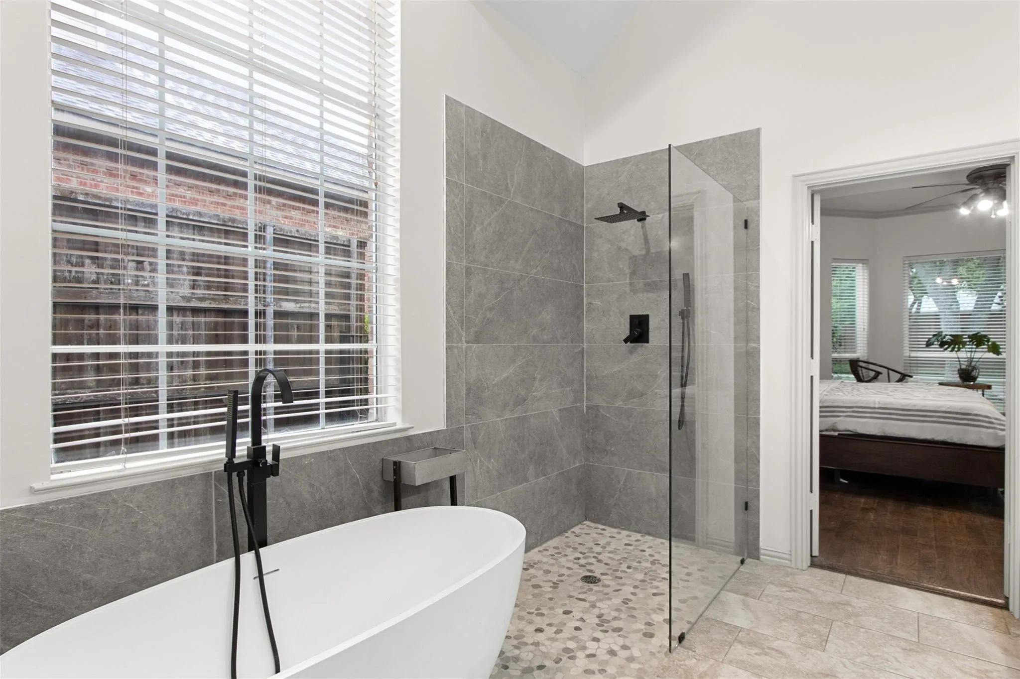 Single Family Residence For Rent in Dallas County , 966 Burns Crossing, Coppell, Texas 75019, 5 Bedroom, 5 Bathroom, 2 Garage spaces, 3,779 Sqft, built in 1994, mls#21408592, Real Estate Agent in Coppell, Homes For Rent in Dallas county, Homes For Rent in Coppell, Realtor in Coppell Texas, Real Estate Brokerage Independent Realty Texas, Luminita Cordes Realtor
