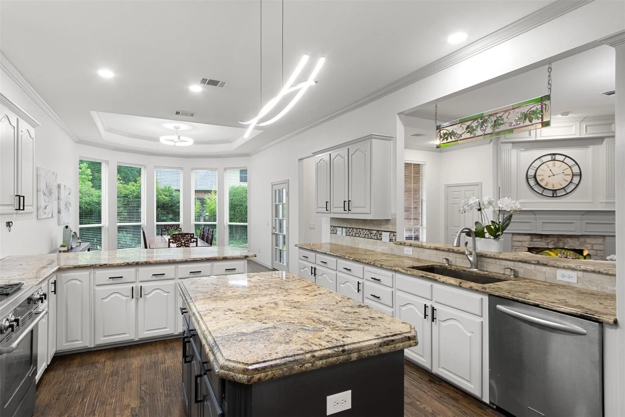 Single Family Residence For Rent in Dallas County , 966 Burns Crossing, Coppell, Texas 75019, 5 Bedroom, 5 Bathroom, 2 Garage spaces, 3,779 Sqft, built in 1994, mls#21408592, Real Estate Agent in Coppell, Homes For Rent in Dallas county, Homes For Rent in Coppell, Realtor in Coppell Texas, Real Estate Brokerage Independent Realty Texas, Luminita Cordes Realtor