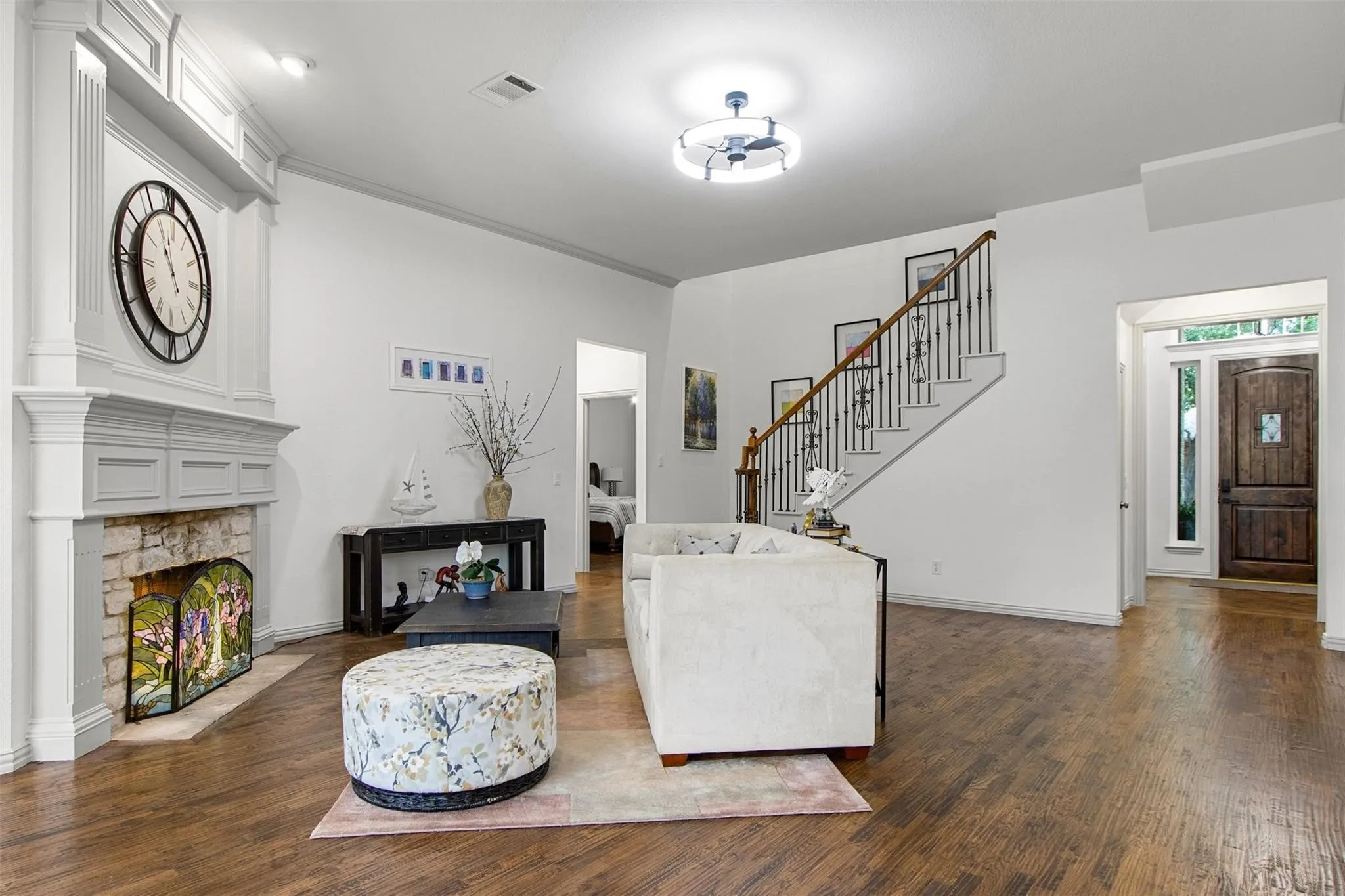 Single Family Residence For Rent in Dallas County , 966 Burns Crossing, Coppell, Texas 75019, 5 Bedroom, 5 Bathroom, 2 Garage spaces, 3,779 Sqft, built in 1994, mls#21408592, Real Estate Agent in Coppell, Homes For Rent in Dallas county, Homes For Rent in Coppell, Realtor in Coppell Texas, Real Estate Brokerage Independent Realty Texas, Luminita Cordes Realtor