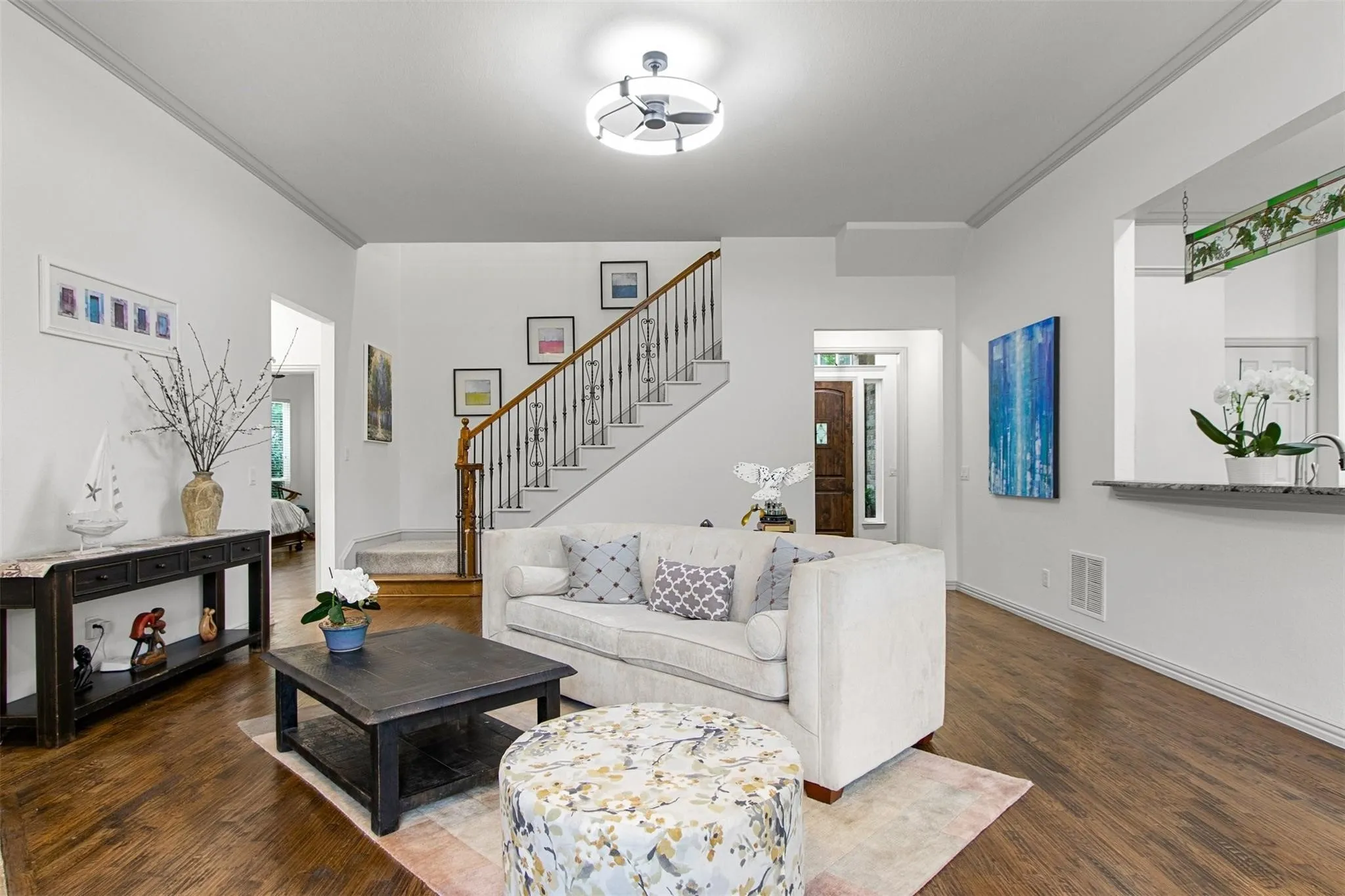 Single Family Residence For Rent in Dallas County , 966 Burns Crossing, Coppell, Texas 75019, 5 Bedroom, 5 Bathroom, 2 Garage spaces, 3,779 Sqft, built in 1994, mls#21408592, Real Estate Agent in Coppell, Homes For Rent in Dallas county, Homes For Rent in Coppell, Realtor in Coppell Texas, Real Estate Brokerage Independent Realty Texas, Luminita Cordes Realtor