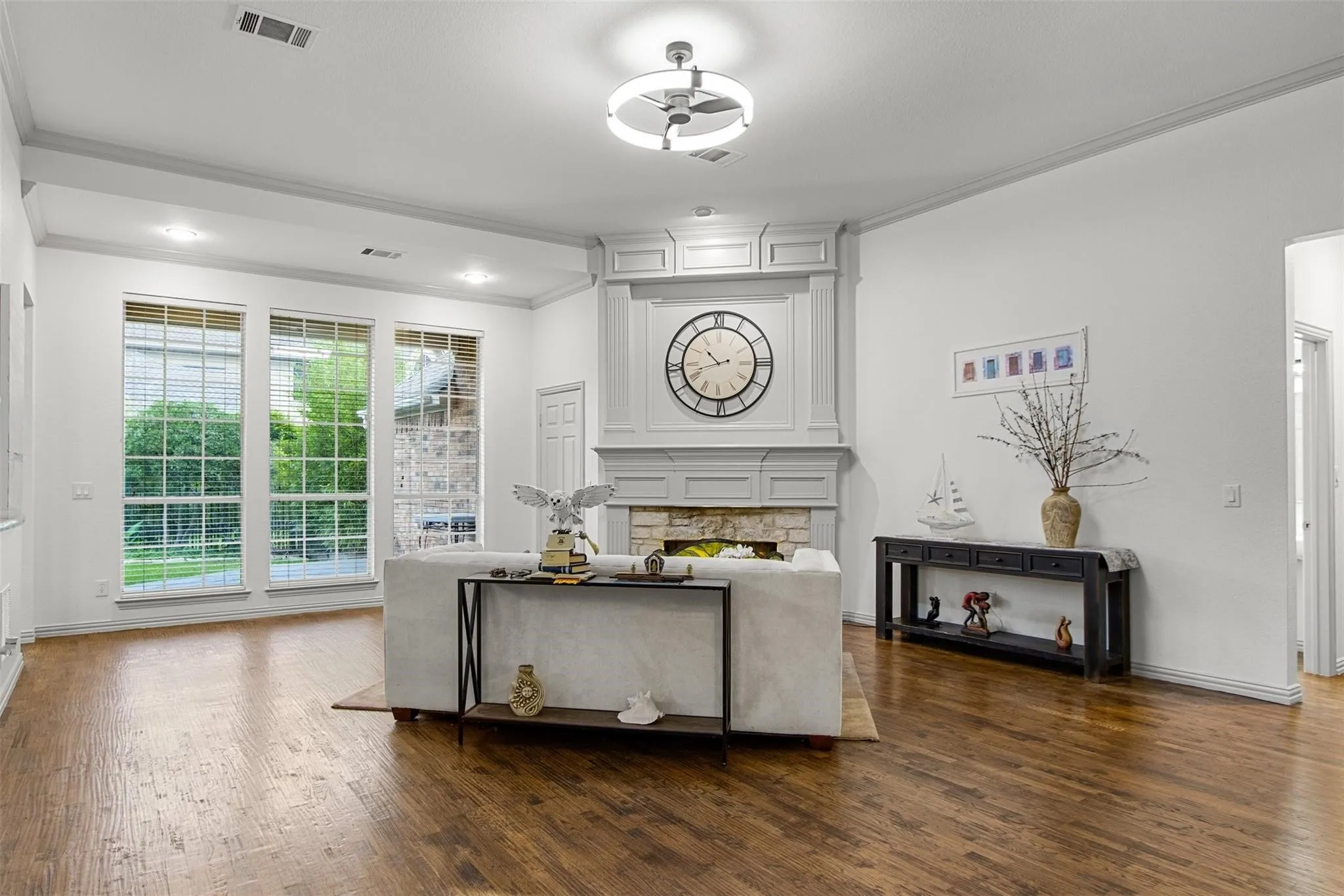 Single Family Residence For Rent in Dallas County , 966 Burns Crossing, Coppell, Texas 75019, 5 Bedroom, 5 Bathroom, 2 Garage spaces, 3,779 Sqft, built in 1994, mls#21408592, Real Estate Agent in Coppell, Homes For Rent in Dallas county, Homes For Rent in Coppell, Realtor in Coppell Texas, Real Estate Brokerage Independent Realty Texas, Luminita Cordes Realtor