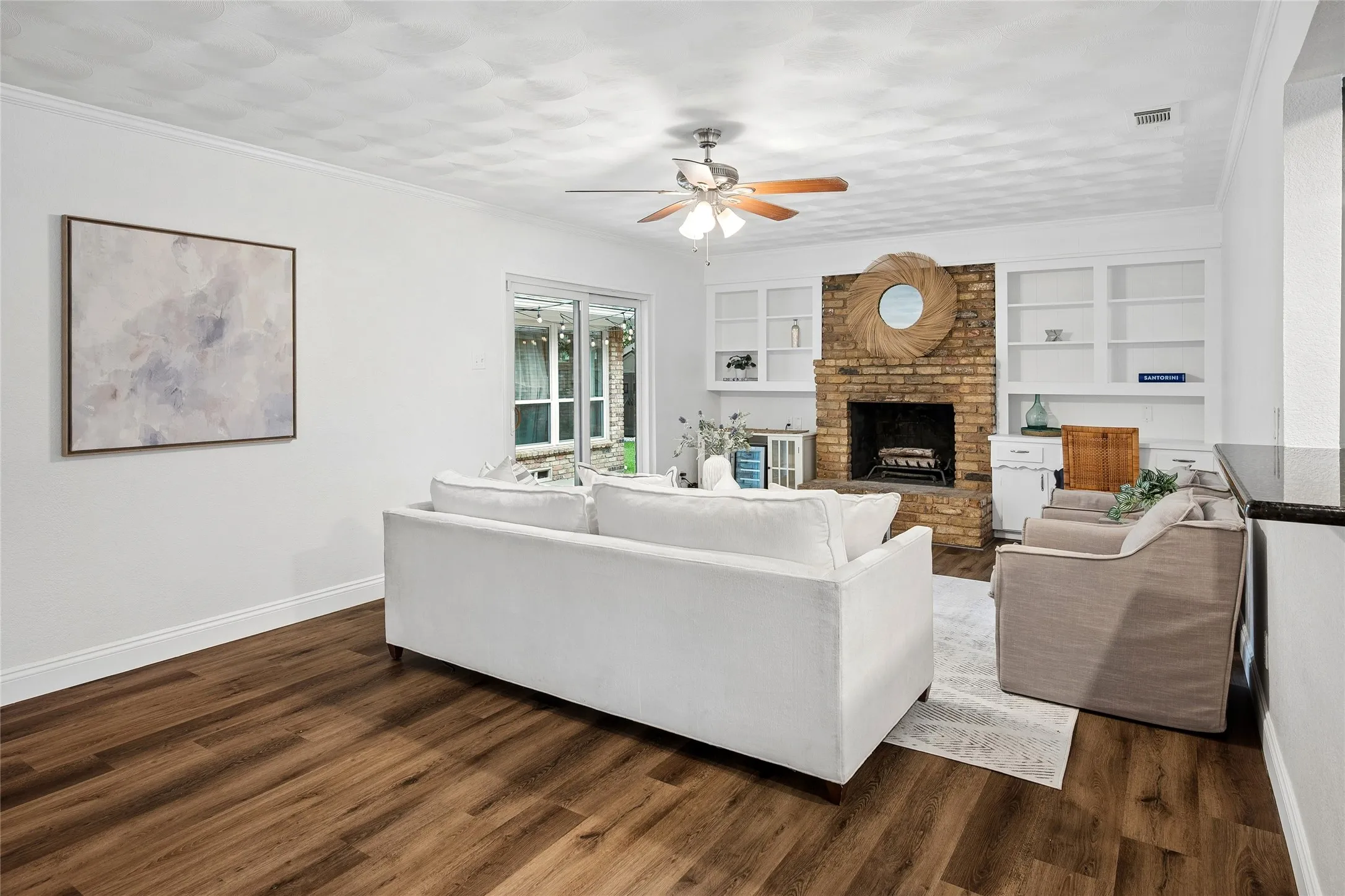 Single Family Residence For Sale in Dallas County , 8426 Baumgarten Drive, Dallas, Texas 75228, 4 Bedroom, 2 Bathroom, Garage spaces, 2,595 Sqft, built in 1964, mls#21408608, Real Estate Agent in Dallas, Homes For Sale in Dallas county, Homes For Sale in Dallas, Realtor in Dallas Texas, Real Estate Brokerage Independent Realty Texas, Luminita Cordes Realtor