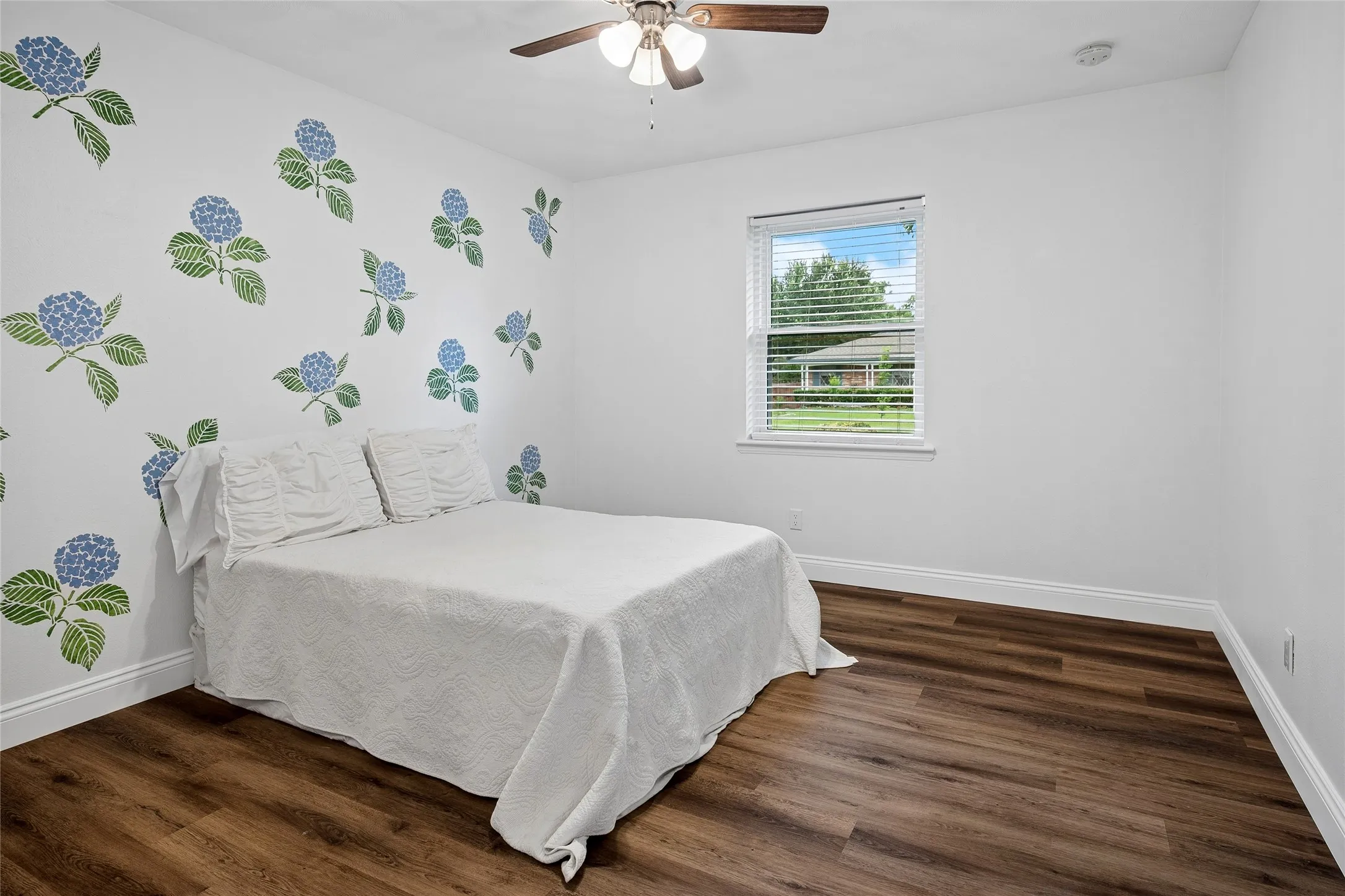 Single Family Residence For Sale in Dallas County , 8426 Baumgarten Drive, Dallas, Texas 75228, 4 Bedroom, 2 Bathroom, Garage spaces, 2,595 Sqft, built in 1964, mls#21408608, Real Estate Agent in Dallas, Homes For Sale in Dallas county, Homes For Sale in Dallas, Realtor in Dallas Texas, Real Estate Brokerage Independent Realty Texas, Luminita Cordes Realtor
