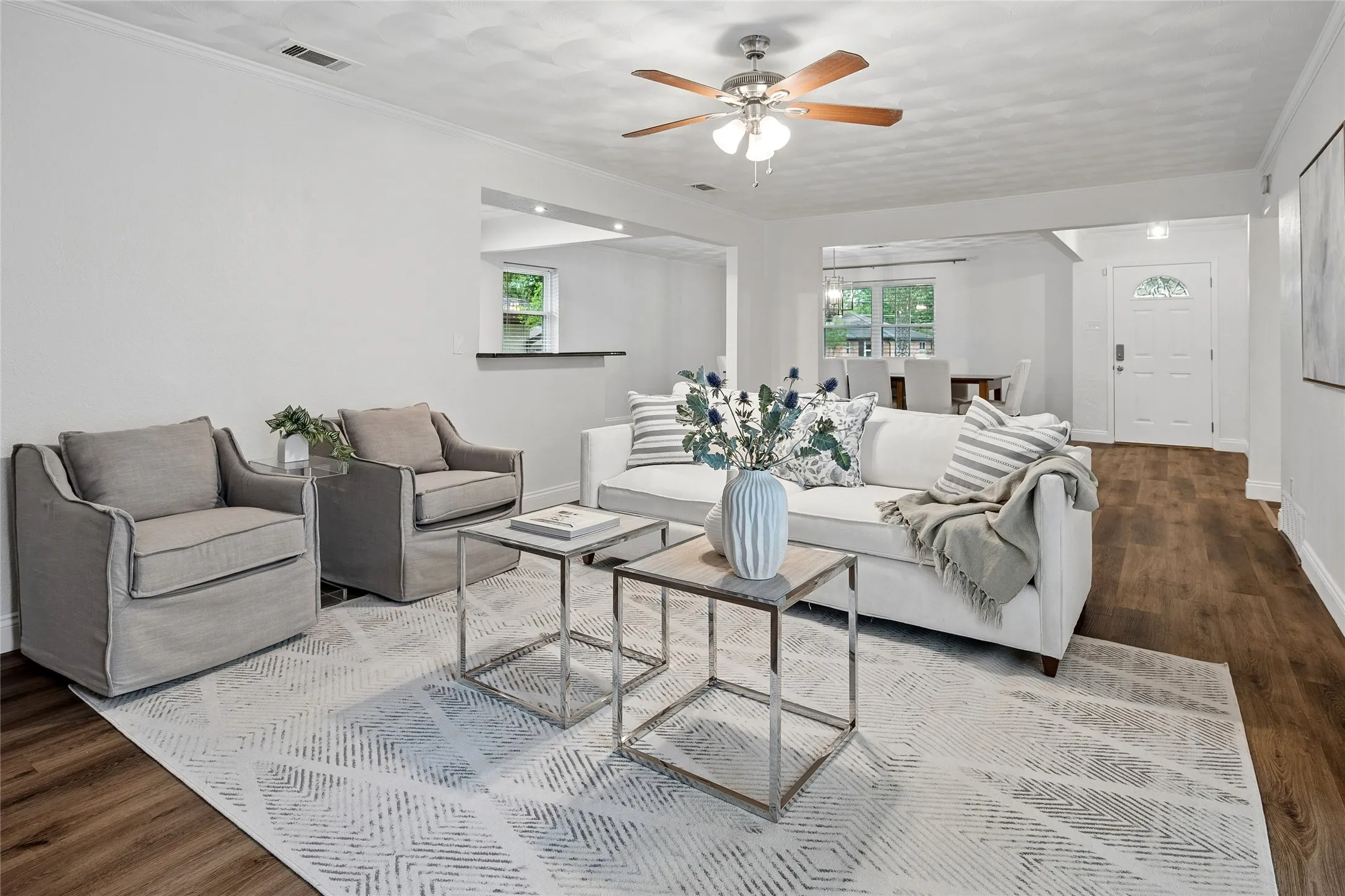 Single Family Residence For Sale in Dallas County , 8426 Baumgarten Drive, Dallas, Texas 75228, 4 Bedroom, 2 Bathroom, Garage spaces, 2,595 Sqft, built in 1964, mls#21408608, Real Estate Agent in Dallas, Homes For Sale in Dallas county, Homes For Sale in Dallas, Realtor in Dallas Texas, Real Estate Brokerage Independent Realty Texas, Luminita Cordes Realtor