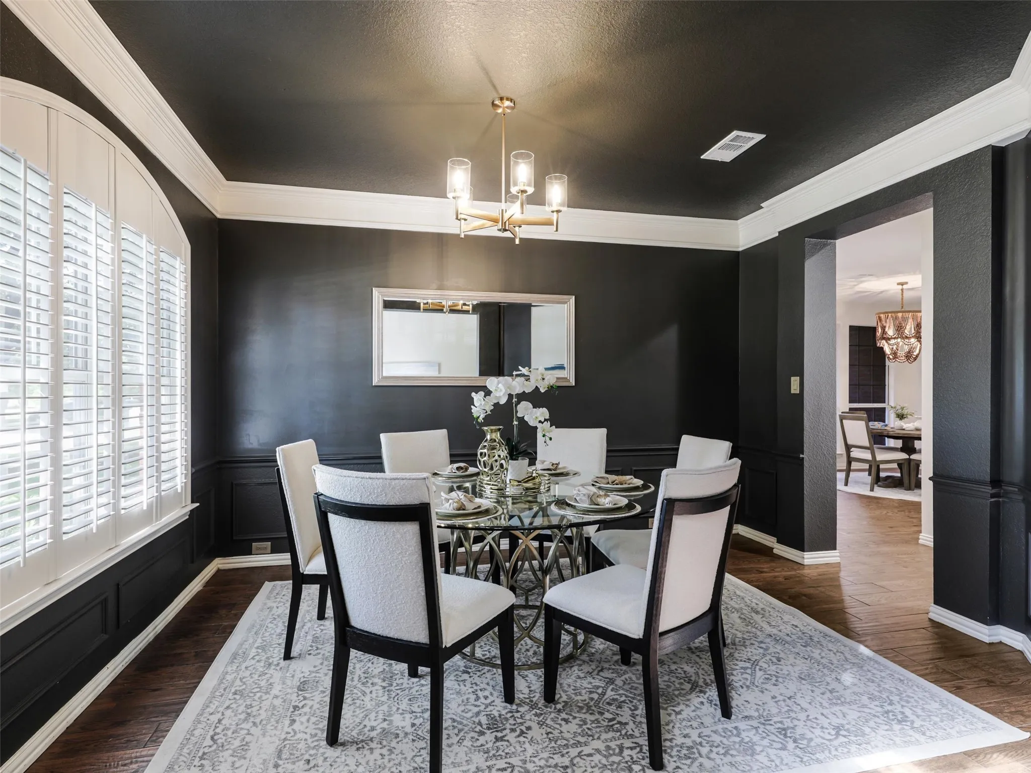Single Family Residence For Sale in Collin County , 6141 Trailwood Drive, Plano, Texas 75024, 4 Bedroom, 4 Bathroom, 2 Garage spaces, 3,444 Sqft, built in 1995, mls#21355954, Real Estate Agent in Plano, Homes For Sale in Collin county, Homes For Sale in Plano, Realtor in Plano Texas, Real Estate Brokerage Independent Realty Texas, Luminita Cordes Realtor