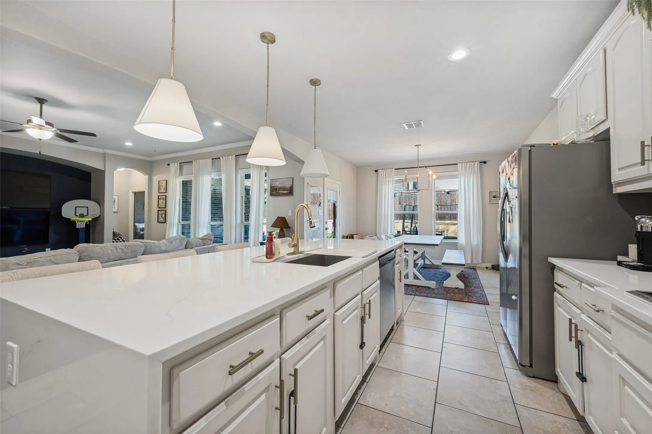 Single Family Residence For Sale in Johnson County , 2740 Chimney Rock Road, Burleson, Texas 76028, 4 Bedroom, 3 Bathroom, 2 Garage spaces, 2,847 Sqft, built in 2017, mls#21408174, Real Estate Agent in Burleson, Homes For Sale in Johnson county, Homes For Sale in Burleson, Realtor in Burleson Texas, Real Estate Brokerage Independent Realty Texas, Luminita Cordes Realtor