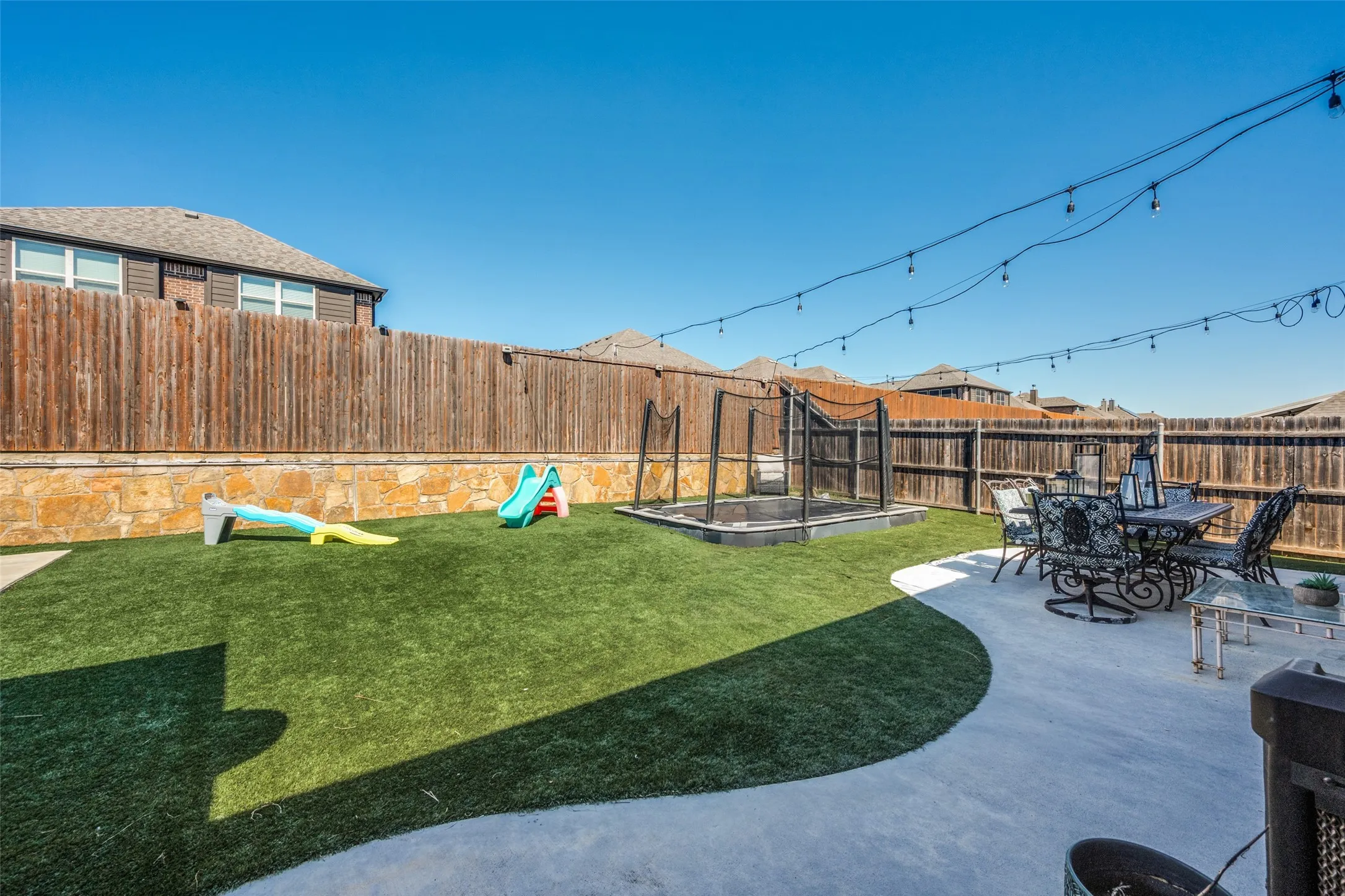 Single Family Residence For Sale in Johnson County , 2740 Chimney Rock Road, Burleson, Texas 76028, 4 Bedroom, 3 Bathroom, 2 Garage spaces, 2,847 Sqft, built in 2017, mls#21408174, Real Estate Agent in Burleson, Homes For Sale in Johnson county, Homes For Sale in Burleson, Realtor in Burleson Texas, Real Estate Brokerage Independent Realty Texas, Luminita Cordes Realtor