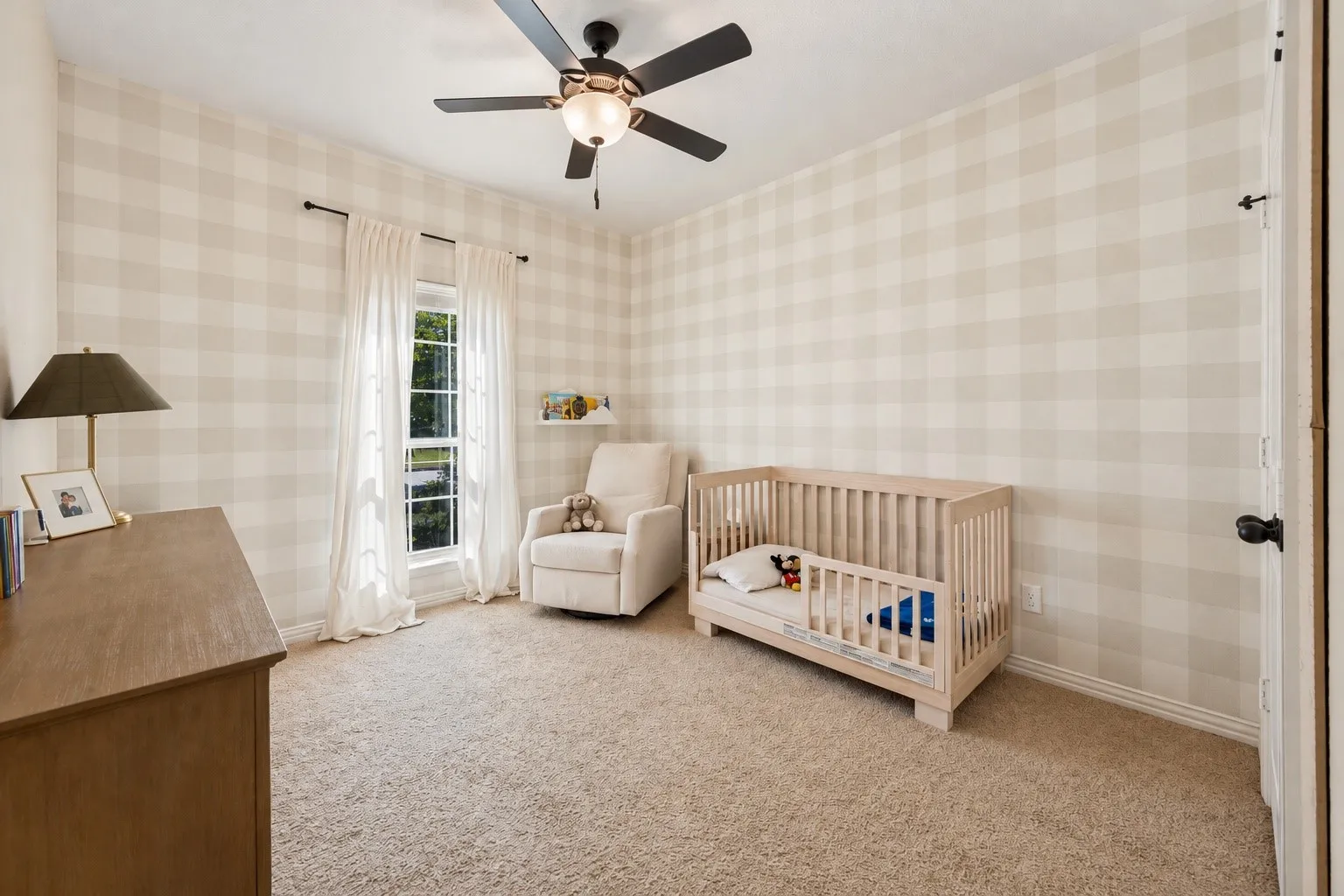 Single Family Residence For Sale in Johnson County , 2740 Chimney Rock Road, Burleson, Texas 76028, 4 Bedroom, 3 Bathroom, 2 Garage spaces, 2,847 Sqft, built in 2017, mls#21408174, Real Estate Agent in Burleson, Homes For Sale in Johnson county, Homes For Sale in Burleson, Realtor in Burleson Texas, Real Estate Brokerage Independent Realty Texas, Luminita Cordes Realtor