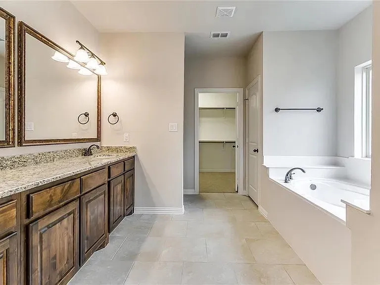 Single Family Residence For Sale in Johnson County , 2740 Chimney Rock Road, Burleson, Texas 76028, 4 Bedroom, 3 Bathroom, 2 Garage spaces, 2,847 Sqft, built in 2017, mls#21408174, Real Estate Agent in Burleson, Homes For Sale in Johnson county, Homes For Sale in Burleson, Realtor in Burleson Texas, Real Estate Brokerage Independent Realty Texas, Luminita Cordes Realtor