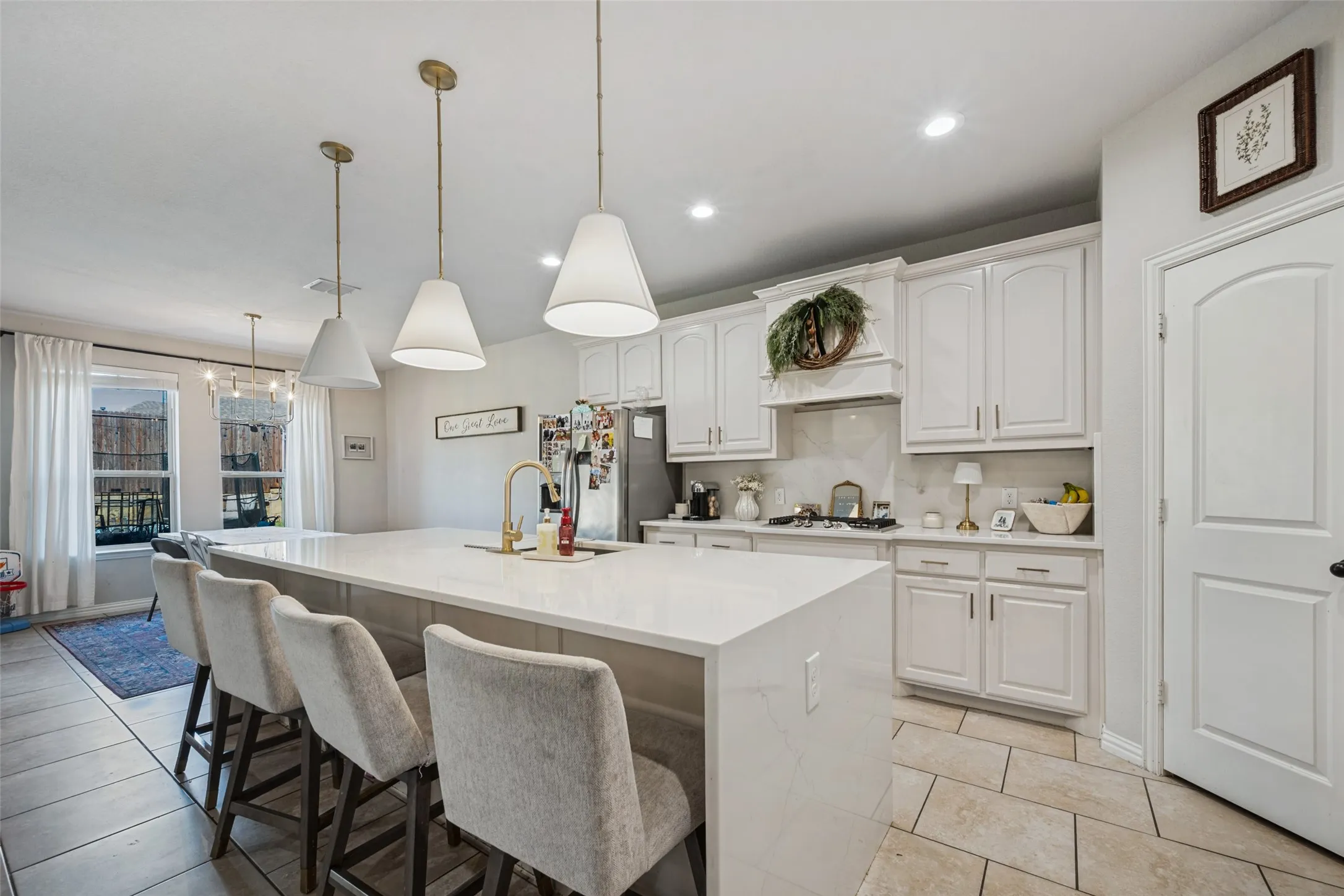 Single Family Residence For Sale in Johnson County , 2740 Chimney Rock Road, Burleson, Texas 76028, 4 Bedroom, 3 Bathroom, 2 Garage spaces, 2,847 Sqft, built in 2017, mls#21408174, Real Estate Agent in Burleson, Homes For Sale in Johnson county, Homes For Sale in Burleson, Realtor in Burleson Texas, Real Estate Brokerage Independent Realty Texas, Luminita Cordes Realtor