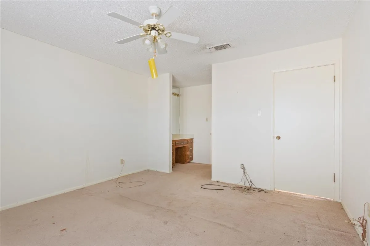 Condominium For Sale in Mc Lennan County , 808 N 62nd Street, Waco, Texas 76710, 2 Bedroom, 2 Bathroom, Garage spaces, 1,156 Sqft, built in 1973, mls#21408610, Real Estate Agent in Waco, Homes For Sale in Mc Lennan county, Homes For Sale in Waco, Realtor in Waco Texas, Real Estate Brokerage Independent Realty Texas, Luminita Cordes Realtor