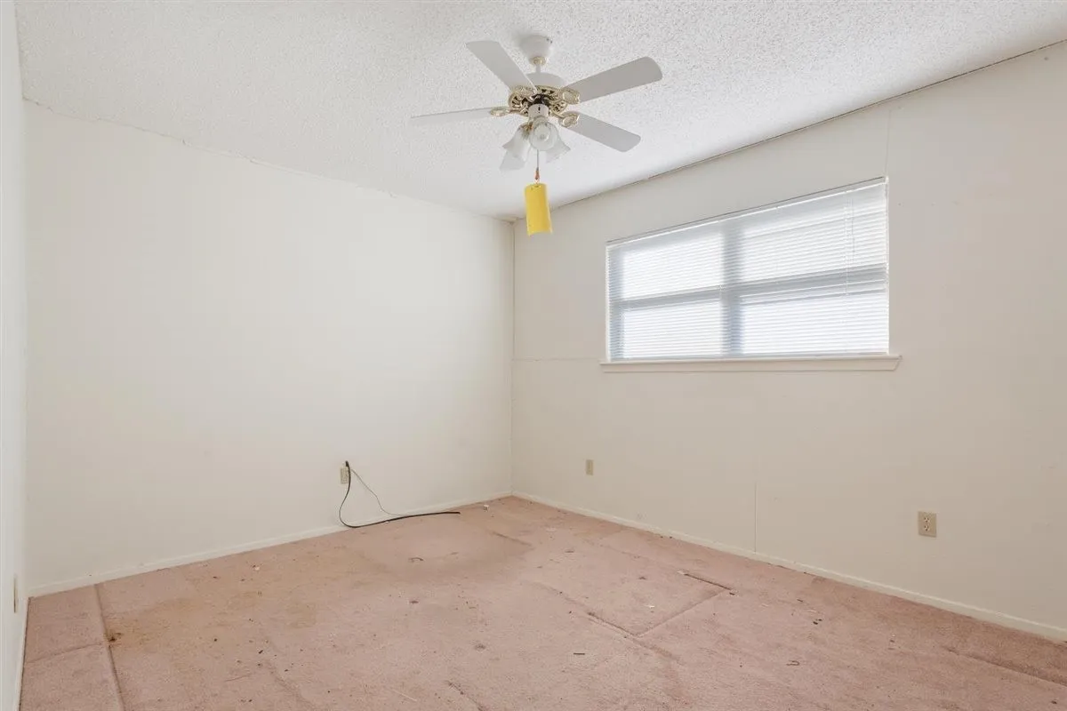 Condominium For Sale in Mc Lennan County , 808 N 62nd Street, Waco, Texas 76710, 2 Bedroom, 2 Bathroom, Garage spaces, 1,156 Sqft, built in 1973, mls#21408610, Real Estate Agent in Waco, Homes For Sale in Mc Lennan county, Homes For Sale in Waco, Realtor in Waco Texas, Real Estate Brokerage Independent Realty Texas, Luminita Cordes Realtor