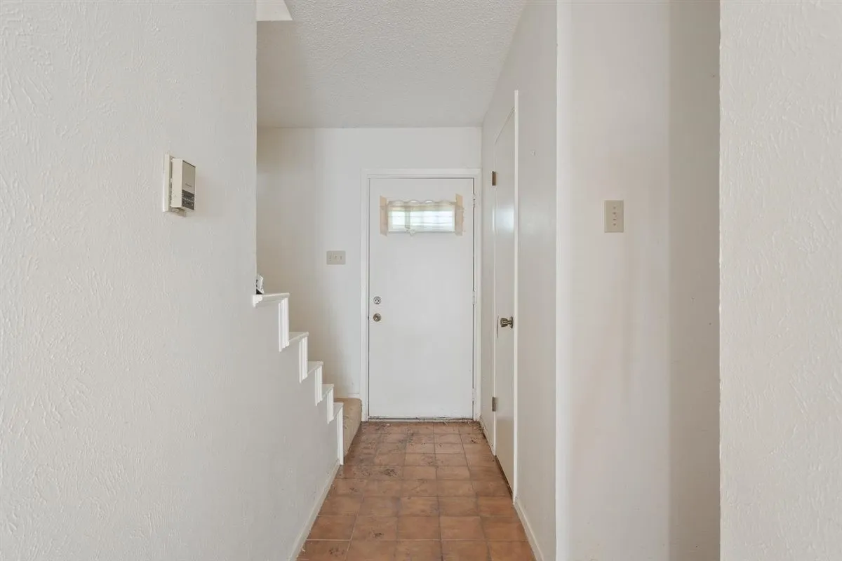 Condominium For Sale in Mc Lennan County , 808 N 62nd Street, Waco, Texas 76710, 2 Bedroom, 2 Bathroom, Garage spaces, 1,156 Sqft, built in 1973, mls#21408610, Real Estate Agent in Waco, Homes For Sale in Mc Lennan county, Homes For Sale in Waco, Realtor in Waco Texas, Real Estate Brokerage Independent Realty Texas, Luminita Cordes Realtor