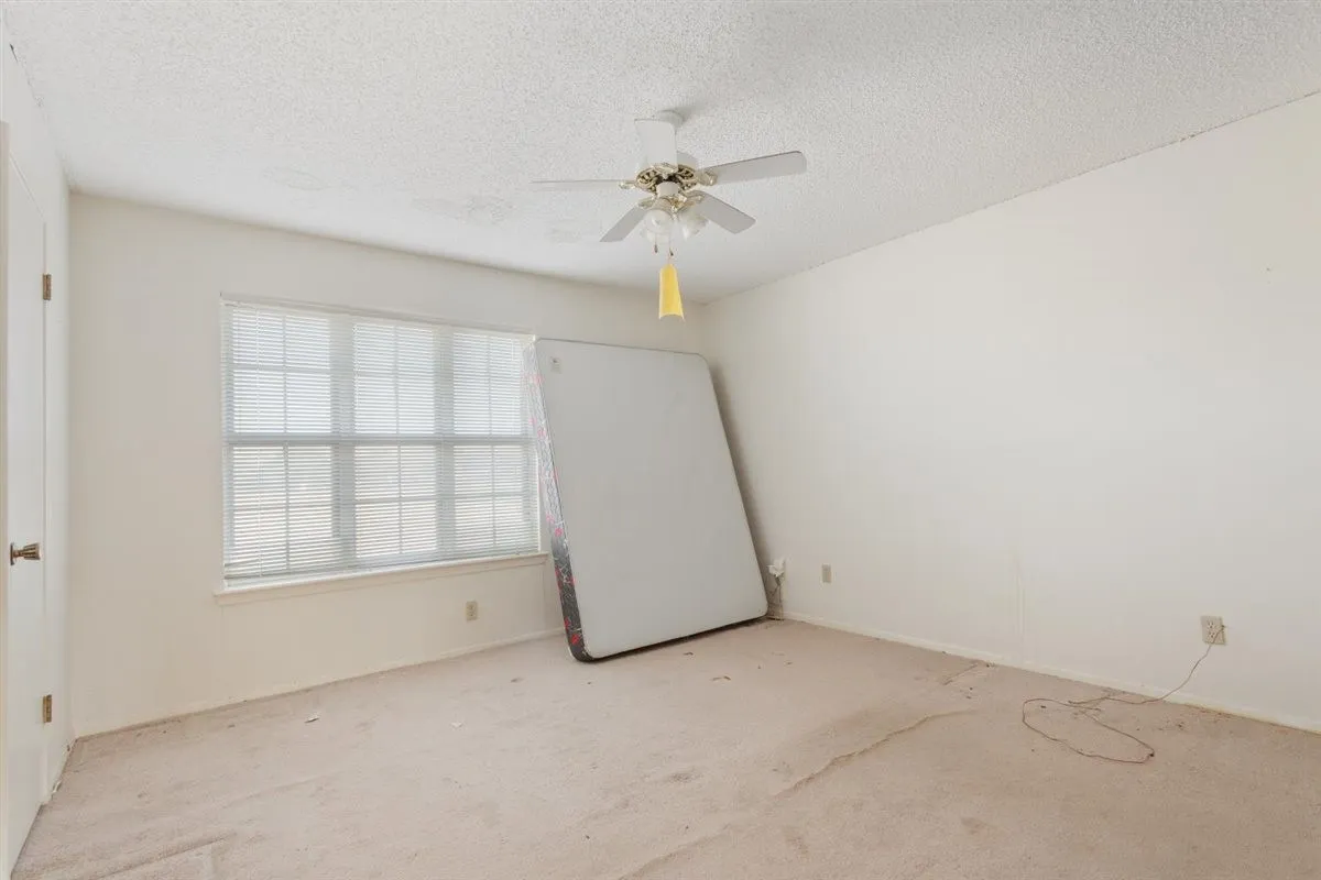 Condominium For Sale in Mc Lennan County , 808 N 62nd Street, Waco, Texas 76710, 2 Bedroom, 2 Bathroom, Garage spaces, 1,156 Sqft, built in 1973, mls#21408610, Real Estate Agent in Waco, Homes For Sale in Mc Lennan county, Homes For Sale in Waco, Realtor in Waco Texas, Real Estate Brokerage Independent Realty Texas, Luminita Cordes Realtor