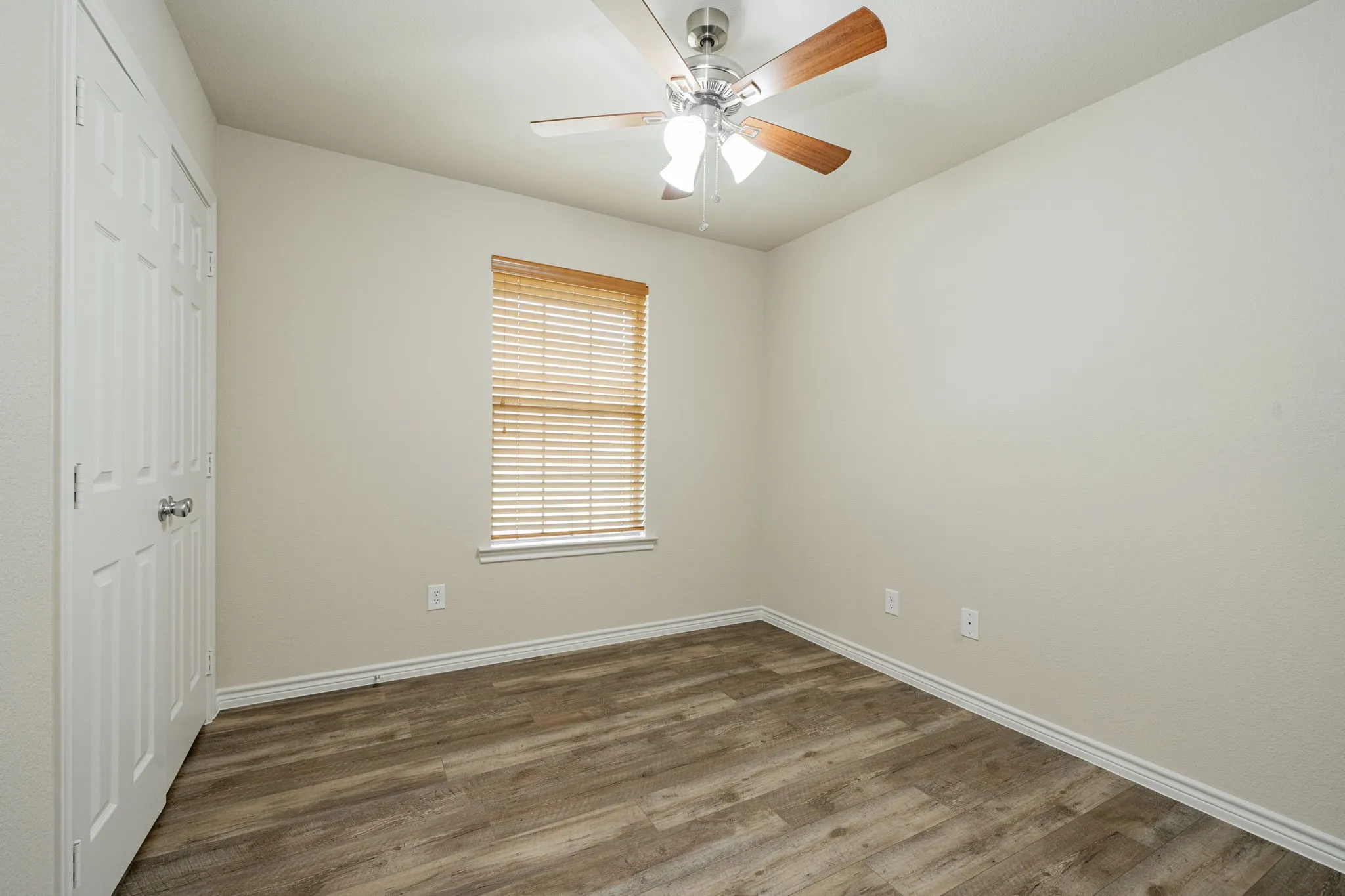 Duplex For Sale in Hunt County , 26 Duplex Portfolio, Commerce, Texas 75428, 3 Bedroom, 2 Bathroom, 1 Garage spaces, 0 Sqft, built in 2015, mls#21405021, Real Estate Agent in Commerce, Homes For Sale in Hunt county, Homes For Sale in Commerce, Realtor in Commerce Texas, Real Estate Brokerage Independent Realty Texas, Luminita Cordes Realtor