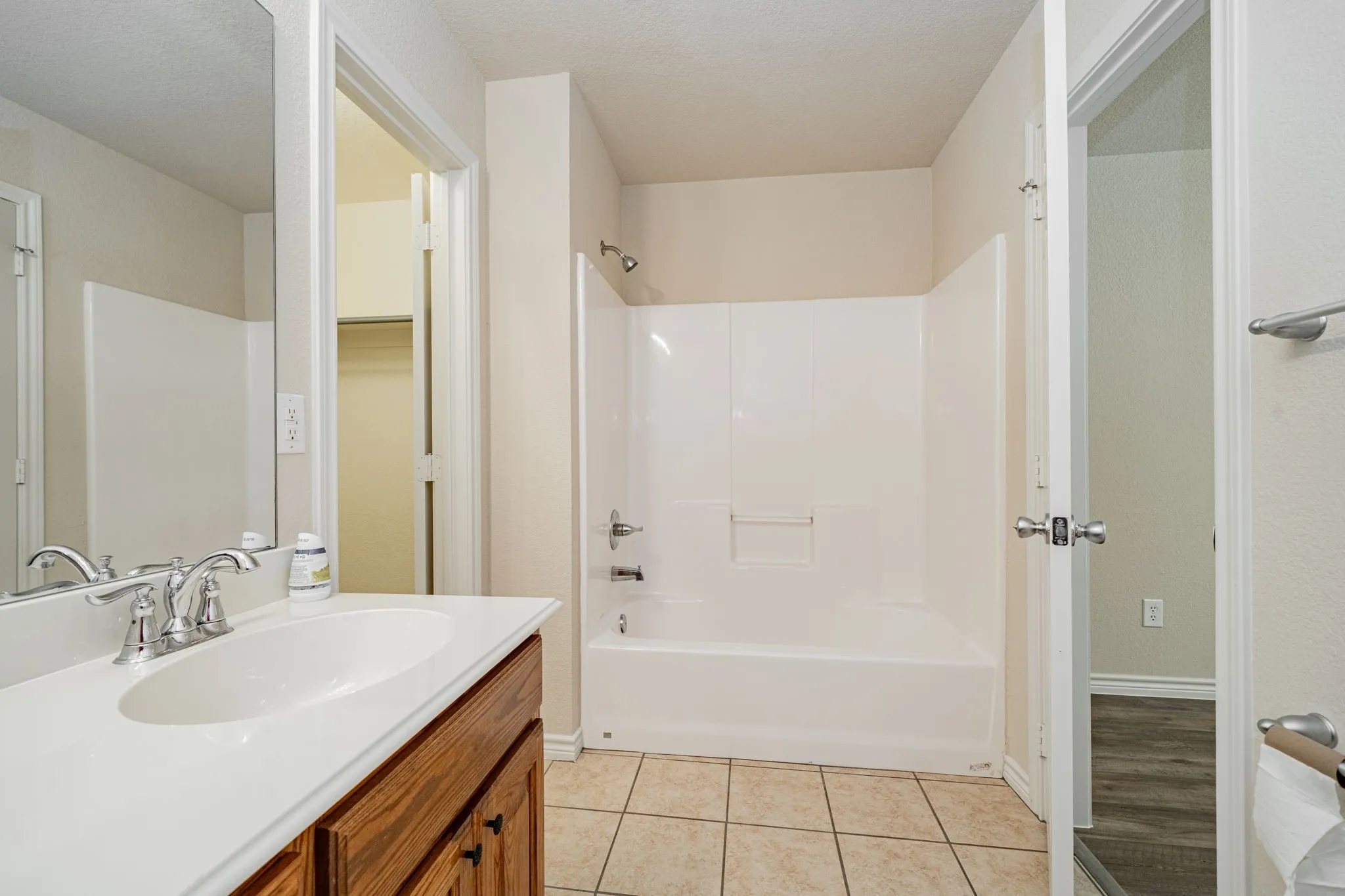 Duplex For Sale in Hunt County , 26 Duplex Portfolio, Commerce, Texas 75428, 3 Bedroom, 2 Bathroom, 1 Garage spaces, 0 Sqft, built in 2015, mls#21405021, Real Estate Agent in Commerce, Homes For Sale in Hunt county, Homes For Sale in Commerce, Realtor in Commerce Texas, Real Estate Brokerage Independent Realty Texas, Luminita Cordes Realtor