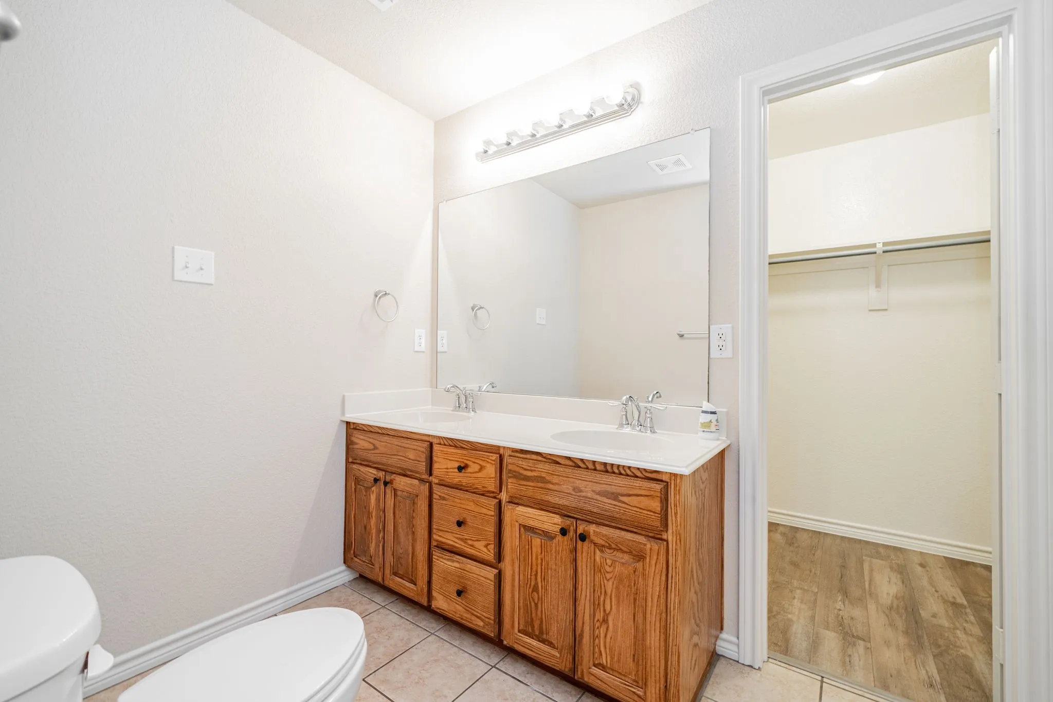 Duplex For Sale in Hunt County , 26 Duplex Portfolio, Commerce, Texas 75428, 3 Bedroom, 2 Bathroom, 1 Garage spaces, 0 Sqft, built in 2015, mls#21405021, Real Estate Agent in Commerce, Homes For Sale in Hunt county, Homes For Sale in Commerce, Realtor in Commerce Texas, Real Estate Brokerage Independent Realty Texas, Luminita Cordes Realtor