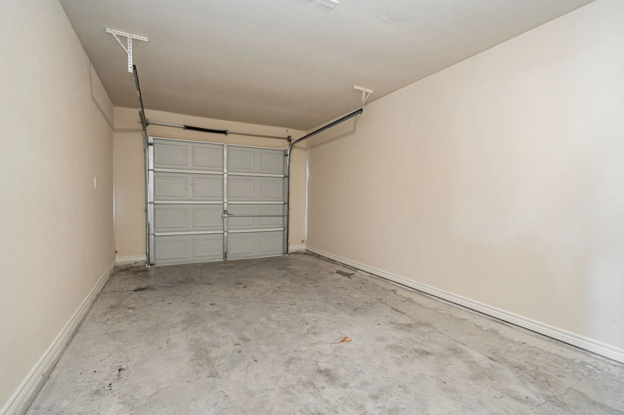 Duplex For Sale in Hunt County , 26 Duplex Portfolio, Commerce, Texas 75428, 3 Bedroom, 2 Bathroom, 1 Garage spaces, 0 Sqft, built in 2015, mls#21405021, Real Estate Agent in Commerce, Homes For Sale in Hunt county, Homes For Sale in Commerce, Realtor in Commerce Texas, Real Estate Brokerage Independent Realty Texas, Luminita Cordes Realtor