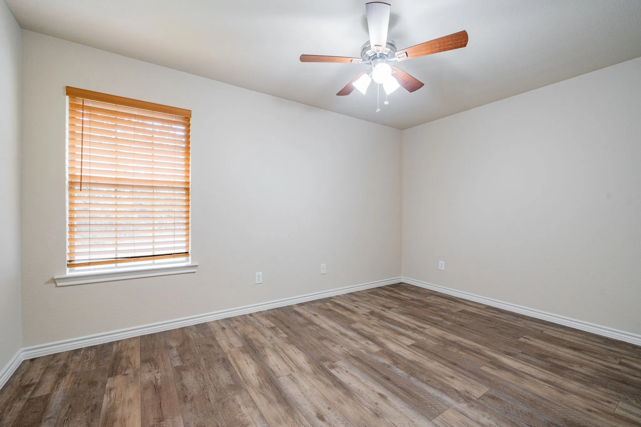 Duplex For Sale in Hunt County , 26 Duplex Portfolio, Commerce, Texas 75428, 3 Bedroom, 2 Bathroom, 1 Garage spaces, 0 Sqft, built in 2015, mls#21405021, Real Estate Agent in Commerce, Homes For Sale in Hunt county, Homes For Sale in Commerce, Realtor in Commerce Texas, Real Estate Brokerage Independent Realty Texas, Luminita Cordes Realtor
