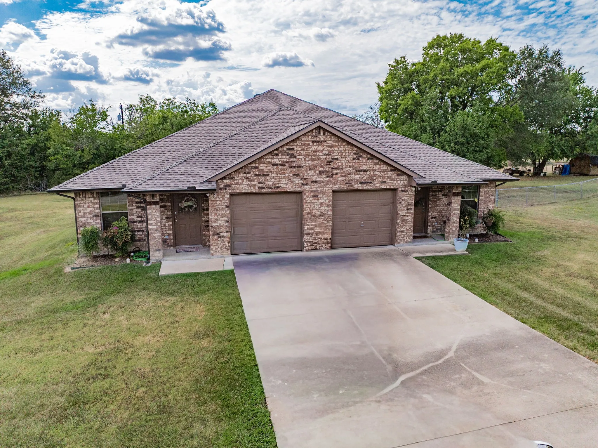 Duplex For Sale in Hunt County , 26 Duplex Portfolio, Commerce, Texas 75428, 3 Bedroom, 2 Bathroom, 1 Garage spaces, 0 Sqft, built in 2015, mls#21405021, Real Estate Agent in Commerce, Homes For Sale in Hunt county, Homes For Sale in Commerce, Realtor in Commerce Texas, Real Estate Brokerage Independent Realty Texas, Luminita Cordes Realtor