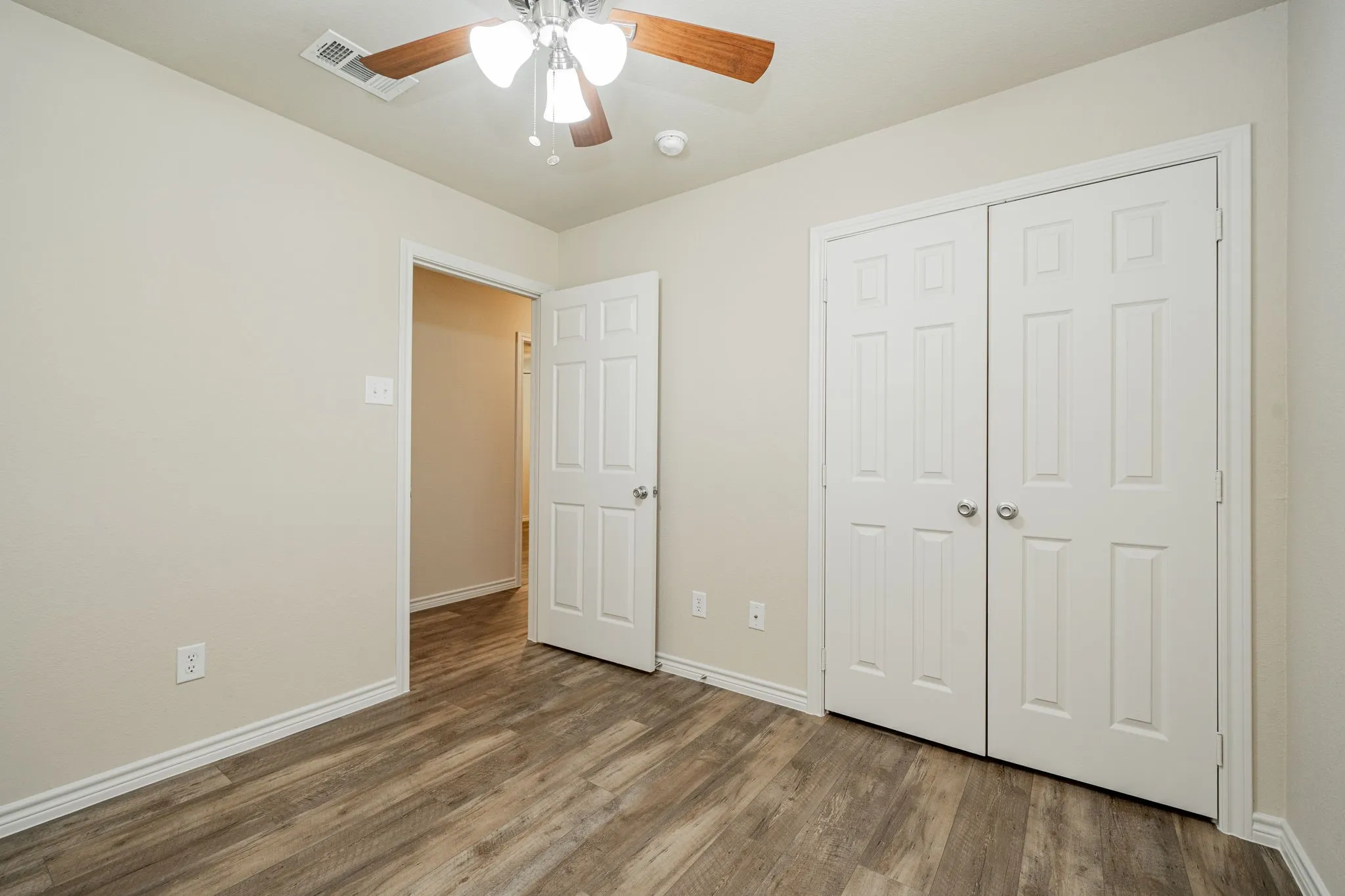 Duplex For Sale in Hunt County , 26 Duplex Portfolio, Commerce, Texas 75428, 3 Bedroom, 2 Bathroom, 1 Garage spaces, 0 Sqft, built in 2015, mls#21405021, Real Estate Agent in Commerce, Homes For Sale in Hunt county, Homes For Sale in Commerce, Realtor in Commerce Texas, Real Estate Brokerage Independent Realty Texas, Luminita Cordes Realtor