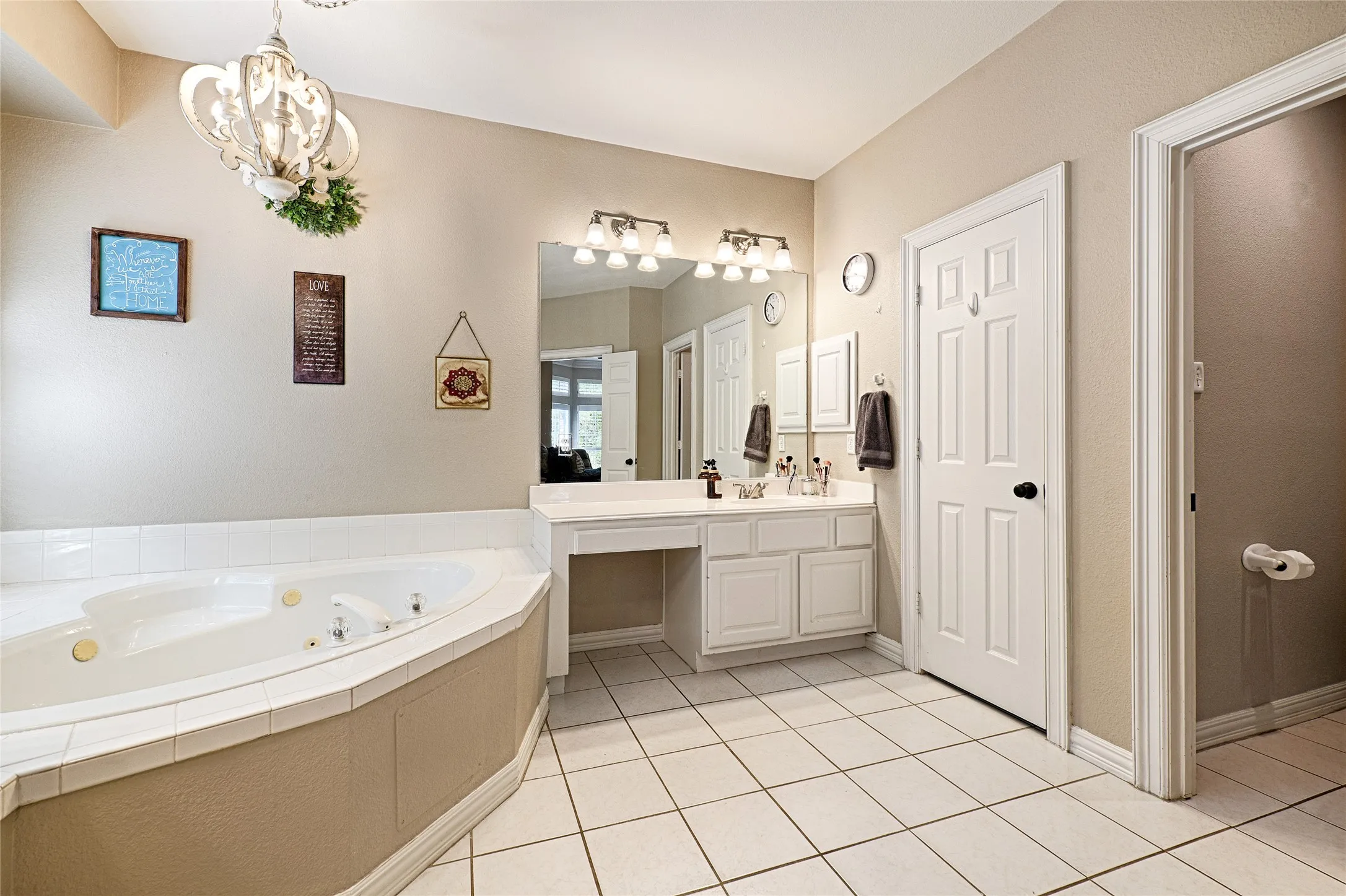 Single Family Residence For Sale in Dallas County , 114 Westwind Drive, Coppell, Texas 75019, 5 Bedroom, 4 Bathroom, 2 Garage spaces, 3,606 Sqft, built in 1993, mls#21403228, Real Estate Agent in Coppell, Homes For Sale in Dallas county, Homes For Sale in Coppell, Realtor in Coppell Texas, Real Estate Brokerage Independent Realty Texas, Luminita Cordes Realtor