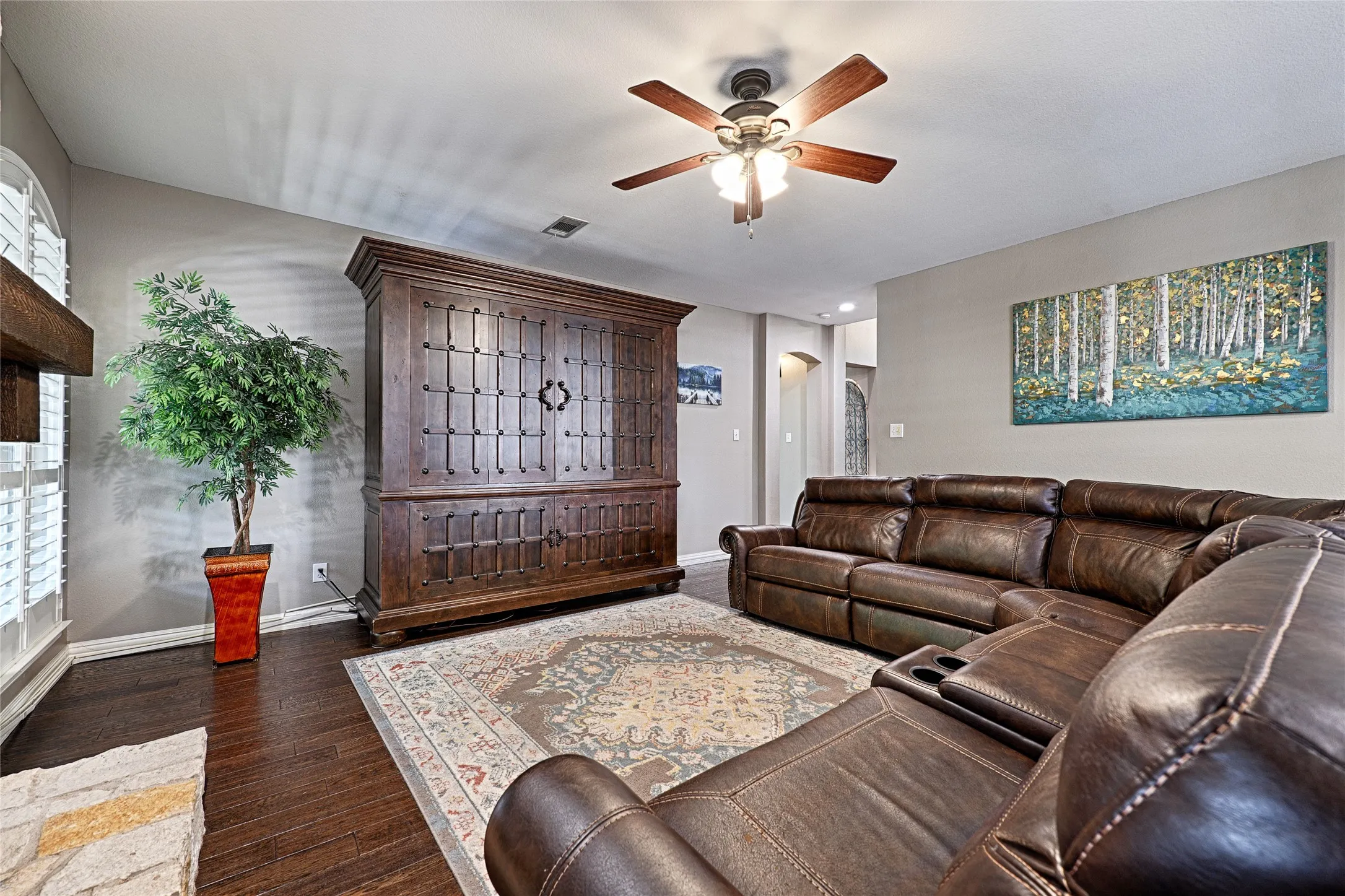 Single Family Residence For Sale in Dallas County , 114 Westwind Drive, Coppell, Texas 75019, 5 Bedroom, 4 Bathroom, 2 Garage spaces, 3,606 Sqft, built in 1993, mls#21403228, Real Estate Agent in Coppell, Homes For Sale in Dallas county, Homes For Sale in Coppell, Realtor in Coppell Texas, Real Estate Brokerage Independent Realty Texas, Luminita Cordes Realtor
