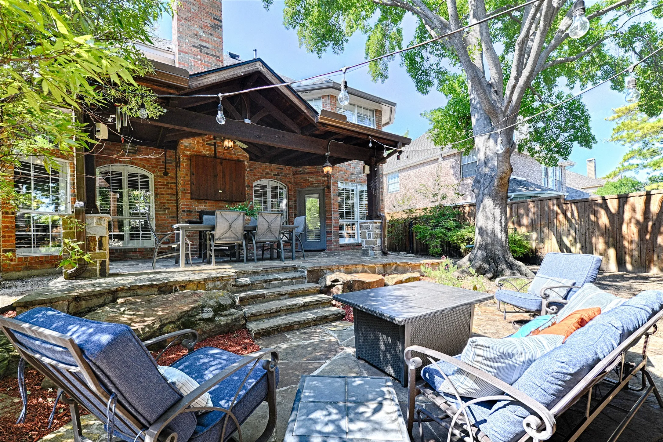 Single Family Residence For Sale in Dallas County , 114 Westwind Drive, Coppell, Texas 75019, 5 Bedroom, 4 Bathroom, 2 Garage spaces, 3,606 Sqft, built in 1993, mls#21403228, Real Estate Agent in Coppell, Homes For Sale in Dallas county, Homes For Sale in Coppell, Realtor in Coppell Texas, Real Estate Brokerage Independent Realty Texas, Luminita Cordes Realtor