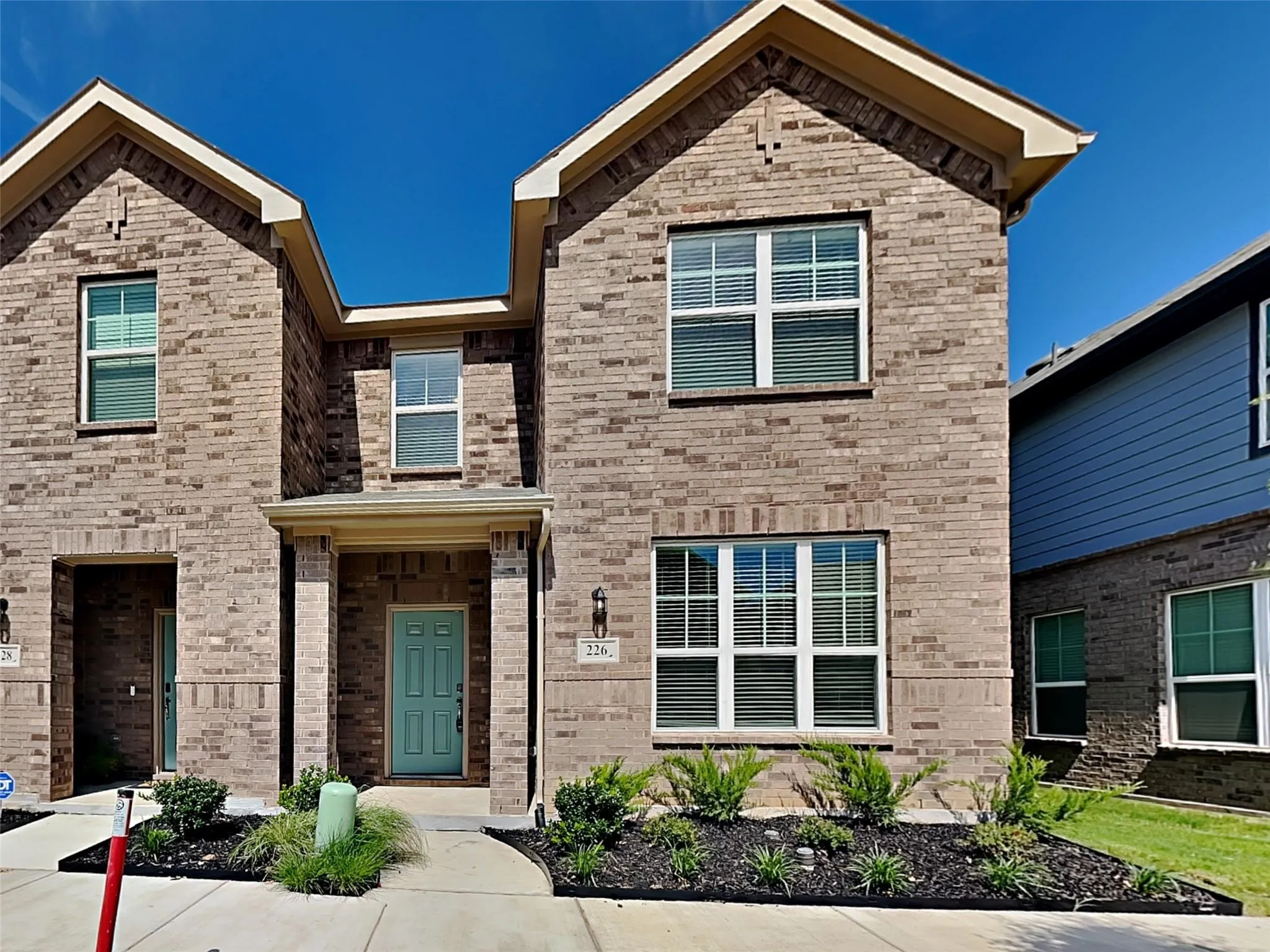 Townhouse For Rent in Tarrant County , 226 Territory Trail, Fort Worth, Texas 76120, 3 Bedroom, 3 Bathroom, 2 Garage spaces, 1,729 Sqft, built in 2025, mls#21408623, Real Estate Agent in Fort Worth, Homes For Rent in Tarrant county, Homes For Rent in Fort Worth, Realtor in Fort Worth Texas, Real Estate Brokerage Independent Realty Texas, Luminita Cordes Realtor
