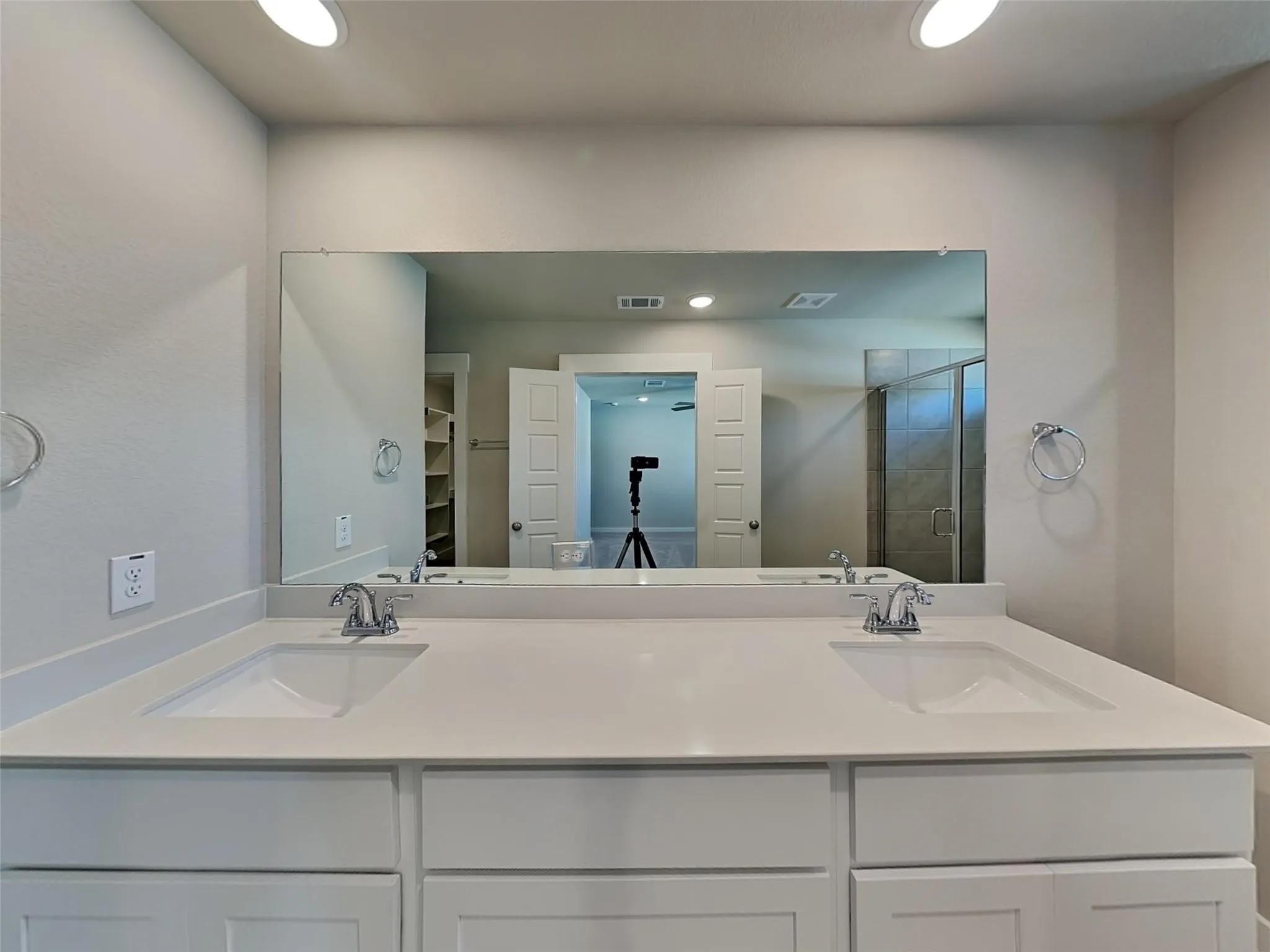 Townhouse For Rent in Tarrant County , 226 Territory Trail, Fort Worth, Texas 76120, 3 Bedroom, 3 Bathroom, 2 Garage spaces, 1,729 Sqft, built in 2025, mls#21408623, Real Estate Agent in Fort Worth, Homes For Rent in Tarrant county, Homes For Rent in Fort Worth, Realtor in Fort Worth Texas, Real Estate Brokerage Independent Realty Texas, Luminita Cordes Realtor