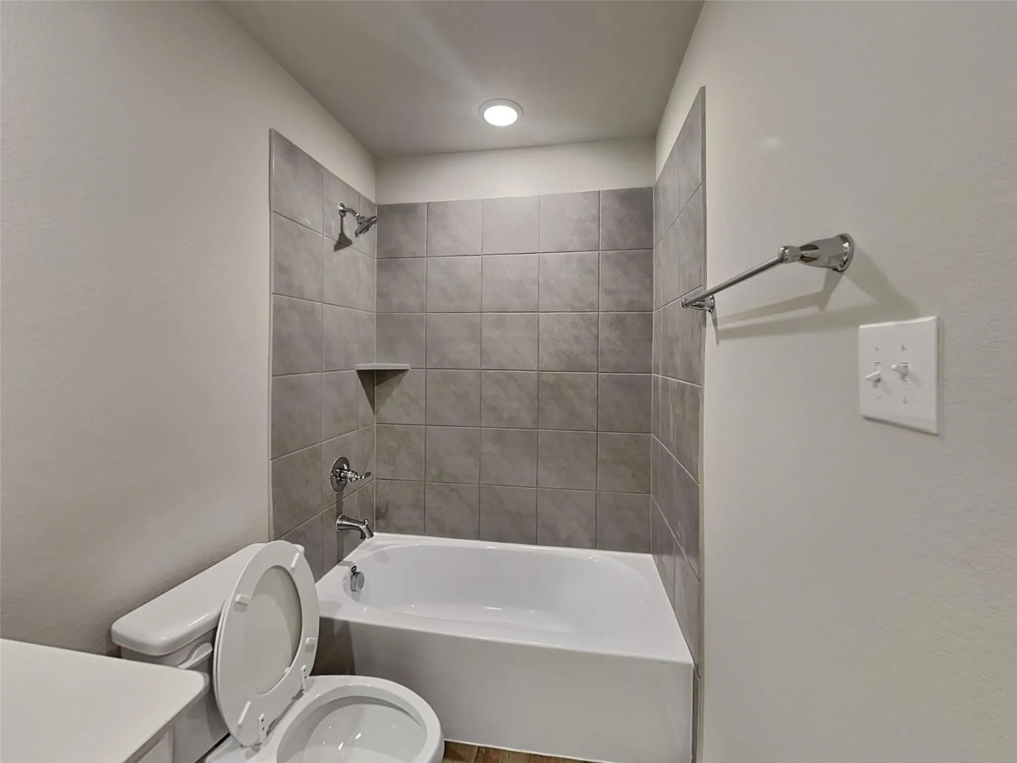 Townhouse For Rent in Tarrant County , 226 Territory Trail, Fort Worth, Texas 76120, 3 Bedroom, 3 Bathroom, 2 Garage spaces, 1,729 Sqft, built in 2025, mls#21408623, Real Estate Agent in Fort Worth, Homes For Rent in Tarrant county, Homes For Rent in Fort Worth, Realtor in Fort Worth Texas, Real Estate Brokerage Independent Realty Texas, Luminita Cordes Realtor