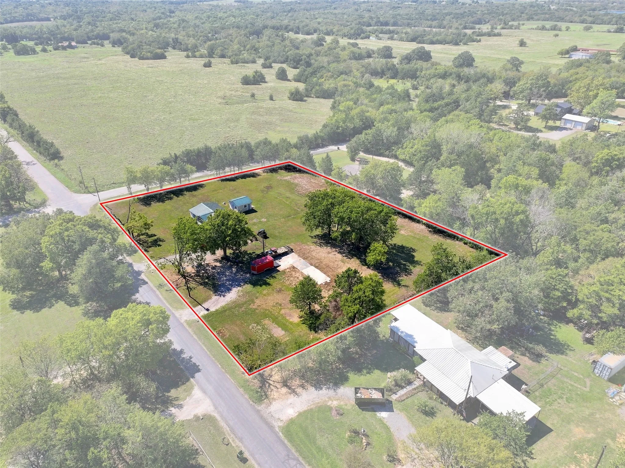 Manufactured Home For Sale in Grayson County , 3111 Preston Road, Denison, Texas 75020, 3 Bedroom, 2 Bathroom, Garage spaces, 2,120 Sqft, built in 2000, mls#21408593, Real Estate Agent in Denison, Homes For Sale in Grayson county, Homes For Sale in Denison, Realtor in Denison Texas, Real Estate Brokerage Independent Realty Texas, Luminita Cordes Realtor