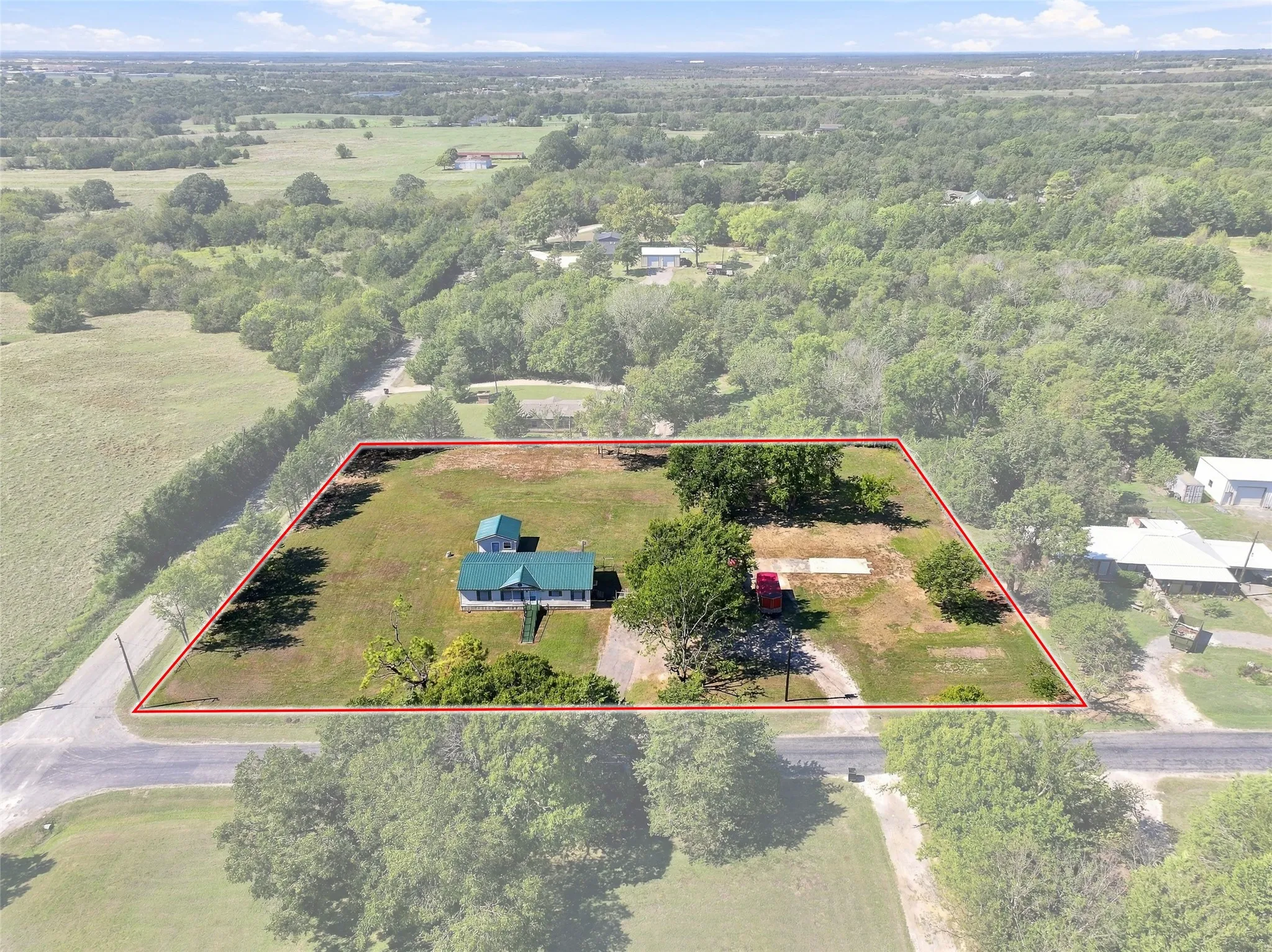 Manufactured Home For Sale in Grayson County , 3111 Preston Road, Denison, Texas 75020, 3 Bedroom, 2 Bathroom, Garage spaces, 2,120 Sqft, built in 2000, mls#21408593, Real Estate Agent in Denison, Homes For Sale in Grayson county, Homes For Sale in Denison, Realtor in Denison Texas, Real Estate Brokerage Independent Realty Texas, Luminita Cordes Realtor