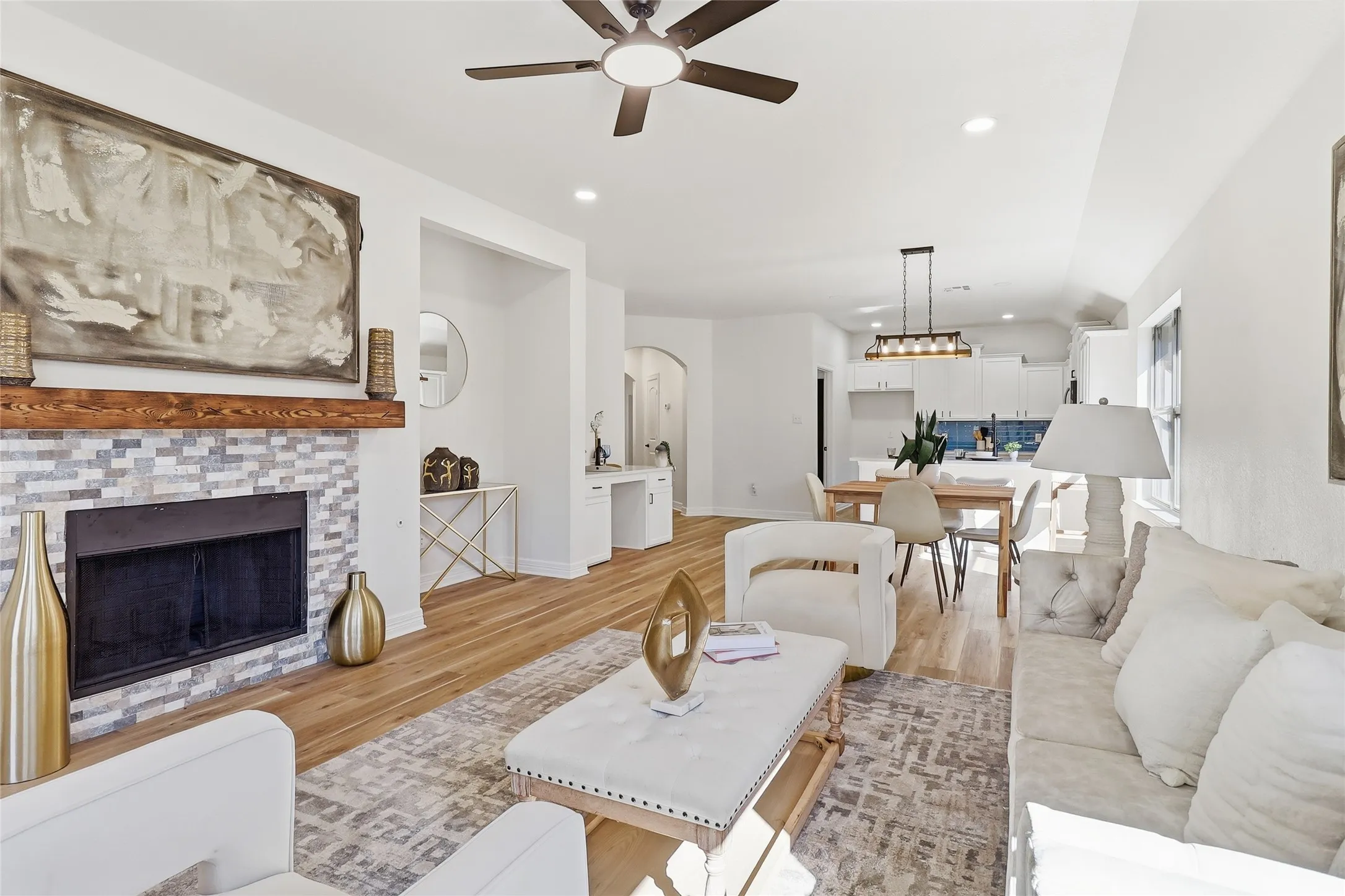 Single Family Residence For Sale in Collin County , 2909 Holly Lane, Wylie, Texas 75098, 4 Bedroom, 2 Bathroom, 2 Garage spaces, 2,178 Sqft, built in 2005, mls#21408626, Real Estate Agent in Wylie, Homes For Sale in Collin county, Homes For Sale in Wylie, Realtor in Wylie Texas, Real Estate Brokerage Independent Realty Texas, Luminita Cordes Realtor