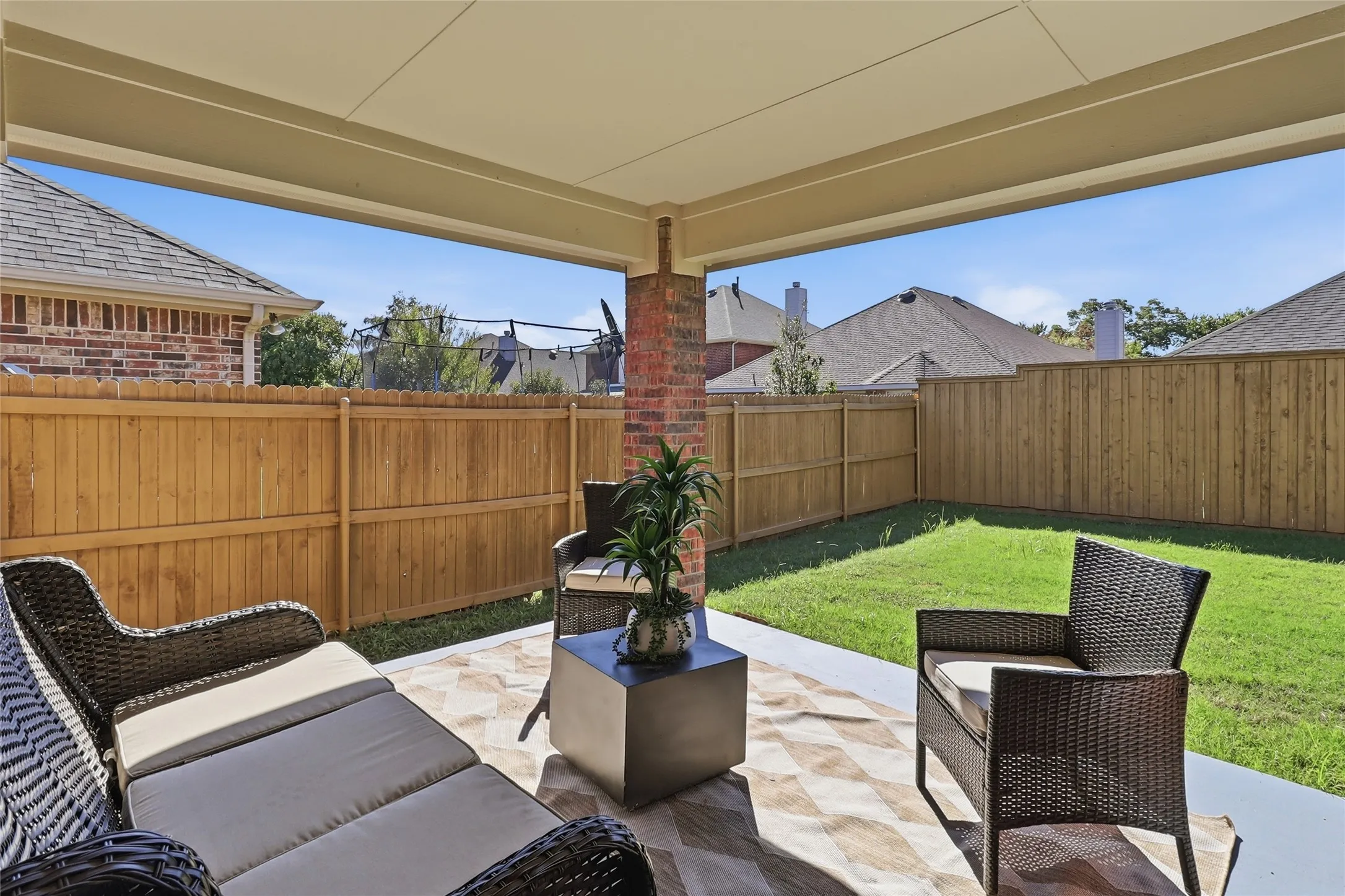 Single Family Residence For Sale in Collin County , 2909 Holly Lane, Wylie, Texas 75098, 4 Bedroom, 2 Bathroom, 2 Garage spaces, 2,178 Sqft, built in 2005, mls#21408626, Real Estate Agent in Wylie, Homes For Sale in Collin county, Homes For Sale in Wylie, Realtor in Wylie Texas, Real Estate Brokerage Independent Realty Texas, Luminita Cordes Realtor