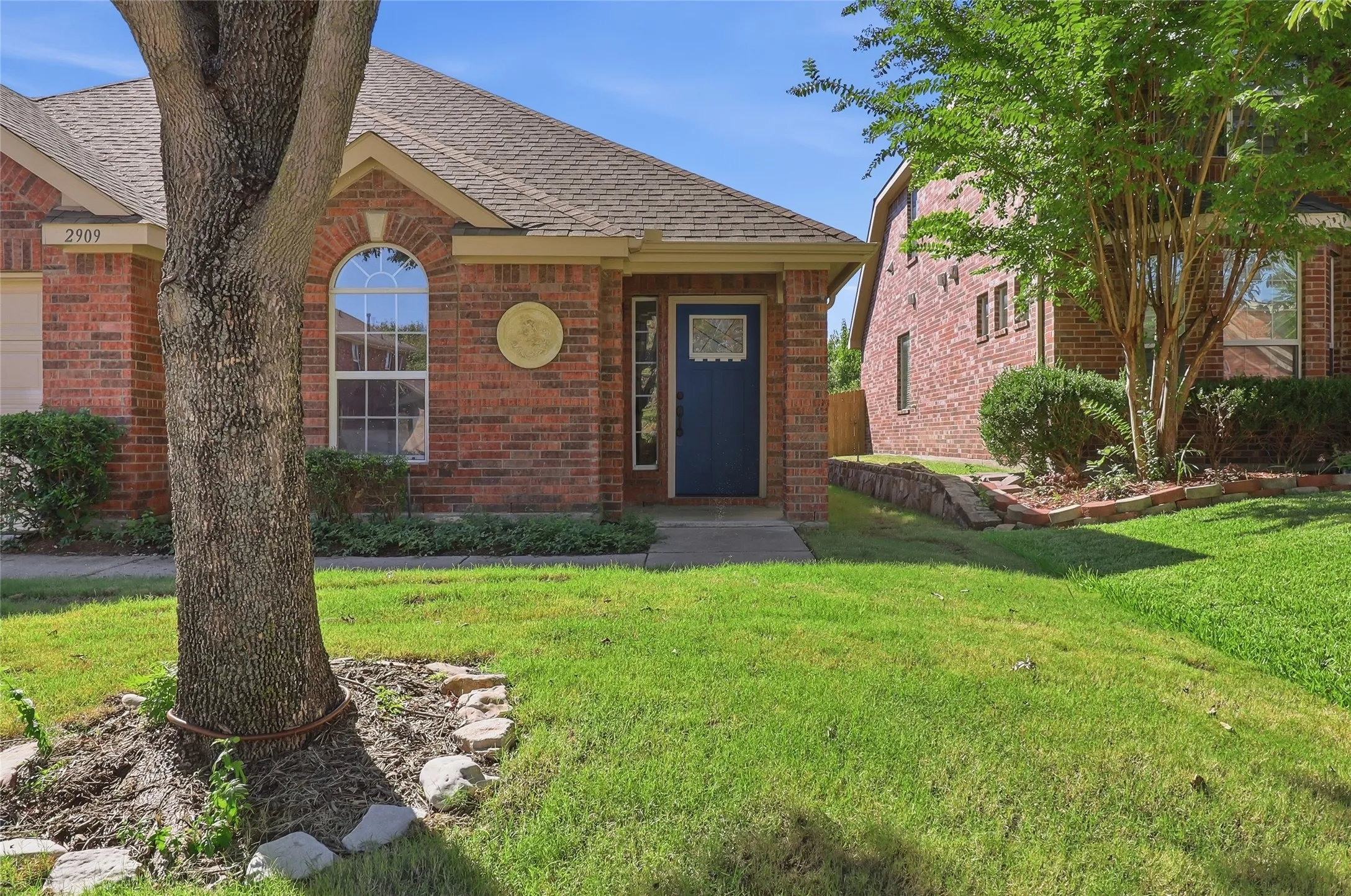 Single Family Residence For Sale in Collin County , 2909 Holly Lane, Wylie, Texas 75098, 4 Bedroom, 2 Bathroom, 2 Garage spaces, 2,178 Sqft, built in 2005, mls#21408626, Real Estate Agent in Wylie, Homes For Sale in Collin county, Homes For Sale in Wylie, Realtor in Wylie Texas, Real Estate Brokerage Independent Realty Texas, Luminita Cordes Realtor