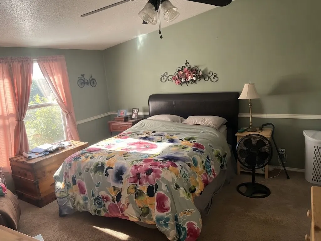 Mobile Home For Sale in Henderson County , 210 E Shadowwood, Gun Barrel City, Texas 75156, 3 Bedroom, 2 Bathroom, Garage spaces, 1,120 Sqft, built in 2002, mls#21408617, Real Estate Agent in Gun Barrel City, Homes For Sale in Henderson county, Homes For Sale in Gun Barrel City, Realtor in Gun Barrel City Texas, Real Estate Brokerage Independent Realty Texas, Luminita Cordes Realtor