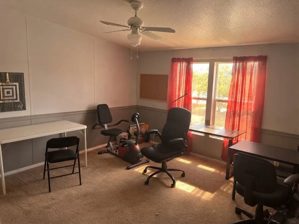 Mobile Home For Sale in Henderson County , 210 E Shadowwood, Gun Barrel City, Texas 75156, 3 Bedroom, 2 Bathroom, Garage spaces, 1,120 Sqft, built in 2002, mls#21408617, Real Estate Agent in Gun Barrel City, Homes For Sale in Henderson county, Homes For Sale in Gun Barrel City, Realtor in Gun Barrel City Texas, Real Estate Brokerage Independent Realty Texas, Luminita Cordes Realtor