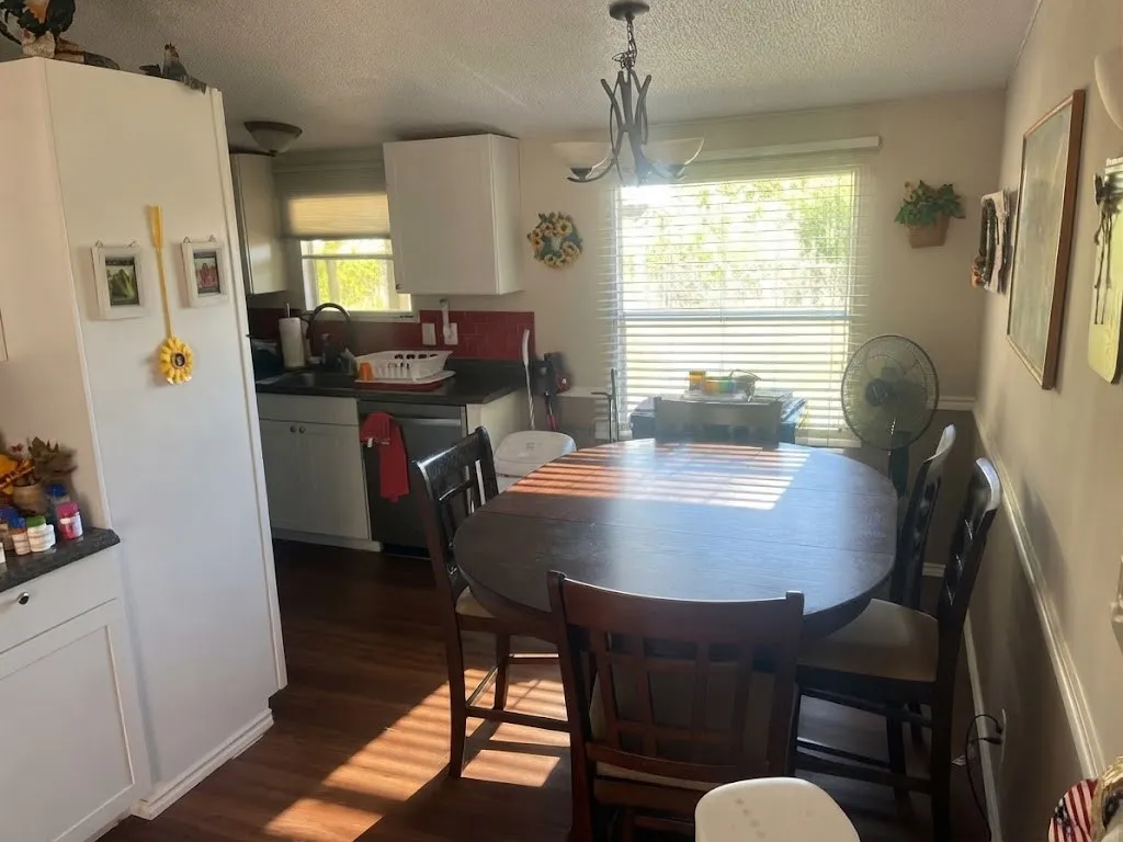 Mobile Home For Sale in Henderson County , 210 E Shadowwood, Gun Barrel City, Texas 75156, 3 Bedroom, 2 Bathroom, Garage spaces, 1,120 Sqft, built in 2002, mls#21408617, Real Estate Agent in Gun Barrel City, Homes For Sale in Henderson county, Homes For Sale in Gun Barrel City, Realtor in Gun Barrel City Texas, Real Estate Brokerage Independent Realty Texas, Luminita Cordes Realtor