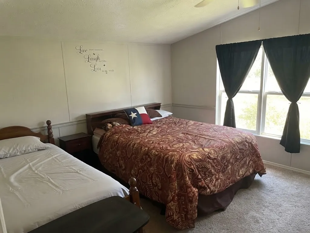 Mobile Home For Sale in Henderson County , 210 E Shadowwood, Gun Barrel City, Texas 75156, 3 Bedroom, 2 Bathroom, Garage spaces, 1,120 Sqft, built in 2002, mls#21408617, Real Estate Agent in Gun Barrel City, Homes For Sale in Henderson county, Homes For Sale in Gun Barrel City, Realtor in Gun Barrel City Texas, Real Estate Brokerage Independent Realty Texas, Luminita Cordes Realtor