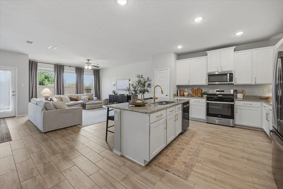 Single Family Residence For Rent in Tarrant County , 10920 Elata Drive, Fort Worth, Texas 76108, 4 Bedroom, 2 Bathroom, 2 Garage spaces, 1,924 Sqft, built in 2022, mls#21408612, Real Estate Agent in Fort Worth, Homes For Rent in Tarrant county, Homes For Rent in Fort Worth, Realtor in Fort Worth Texas, Real Estate Brokerage Independent Realty Texas, Luminita Cordes Realtor