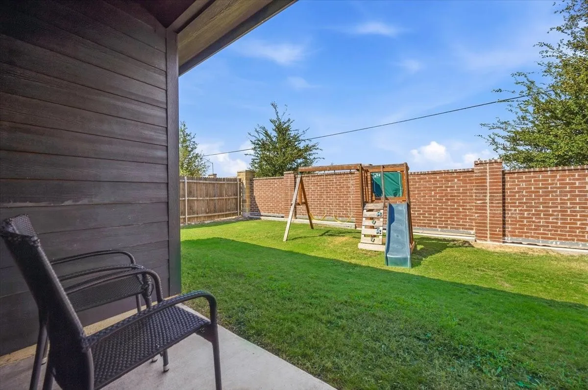 Single Family Residence For Rent in Tarrant County , 10920 Elata Drive, Fort Worth, Texas 76108, 4 Bedroom, 2 Bathroom, 2 Garage spaces, 1,924 Sqft, built in 2022, mls#21408612, Real Estate Agent in Fort Worth, Homes For Rent in Tarrant county, Homes For Rent in Fort Worth, Realtor in Fort Worth Texas, Real Estate Brokerage Independent Realty Texas, Luminita Cordes Realtor