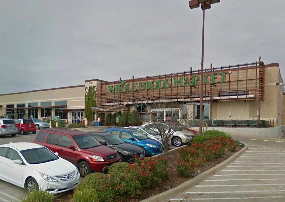 Convenient shopping within walking distance!