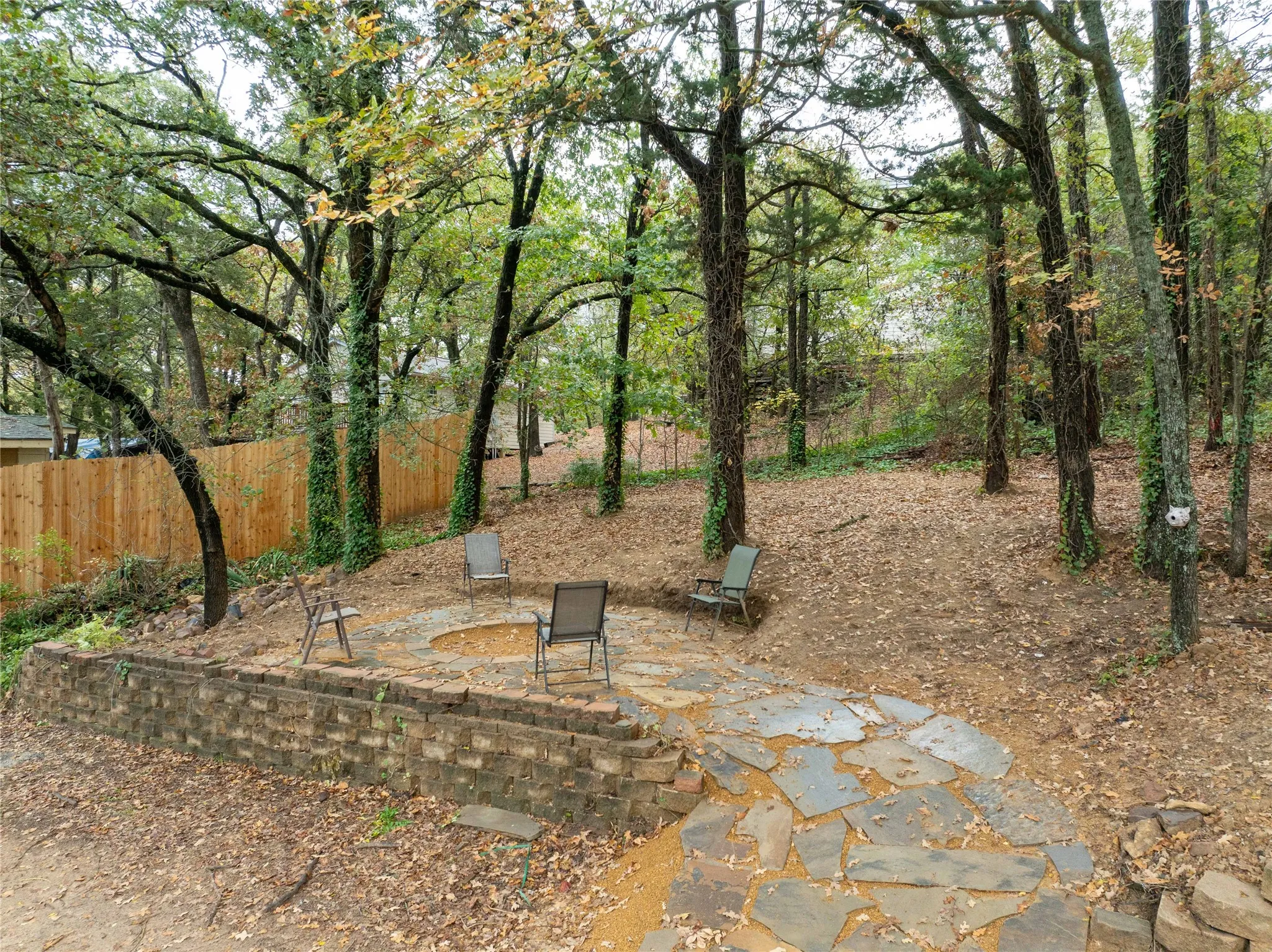 Single Family Residence For Rent in Grayson County , 491 Black Forest Drive, Pottsboro, Texas 75076, 3 Bedroom, 3 Bathroom, Garage spaces, 1,720 Sqft, built in 1972, mls#21408528, Real Estate Agent in Pottsboro, Homes For Rent in Grayson county, Homes For Rent in Pottsboro, Realtor in Pottsboro Texas, Real Estate Brokerage Independent Realty Texas, Luminita Cordes Realtor