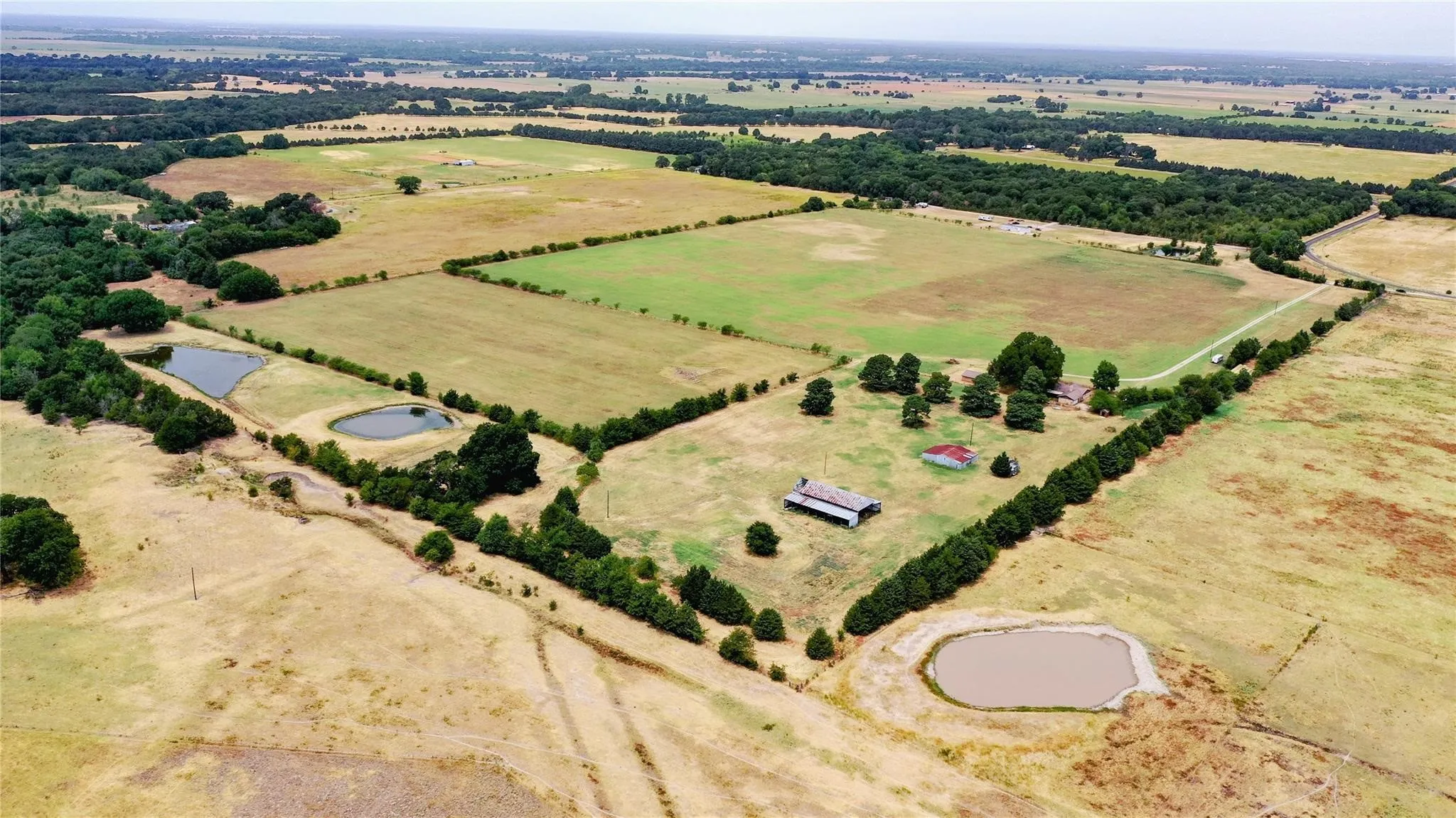 Farm For Sale in Fannin County , 6520 Fm 274, Ravenna, Texas 75476, 4 Bedroom, 2 Bathroom, 4 Garage spaces, 2,480 Sqft, built in 1972, mls#21405818, Real Estate Agent in Ravenna, Homes For Sale in Fannin county, Homes For Sale in Ravenna, Realtor in Ravenna Texas, Real Estate Brokerage Independent Realty Texas, Luminita Cordes Realtor