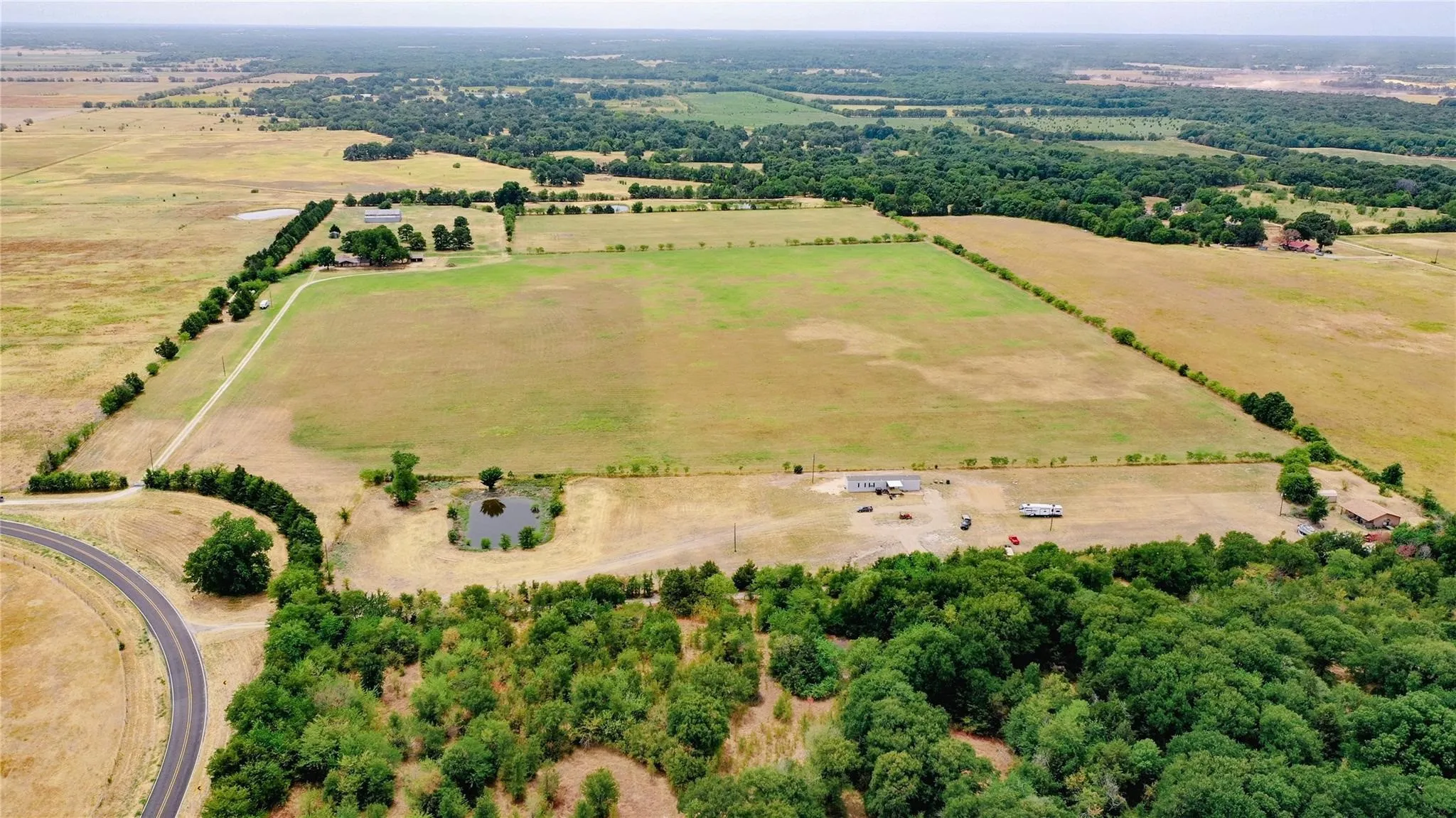 Farm For Sale in Fannin County , 6520 Fm 274, Ravenna, Texas 75476, 4 Bedroom, 2 Bathroom, 4 Garage spaces, 2,480 Sqft, built in 1972, mls#21405818, Real Estate Agent in Ravenna, Homes For Sale in Fannin county, Homes For Sale in Ravenna, Realtor in Ravenna Texas, Real Estate Brokerage Independent Realty Texas, Luminita Cordes Realtor