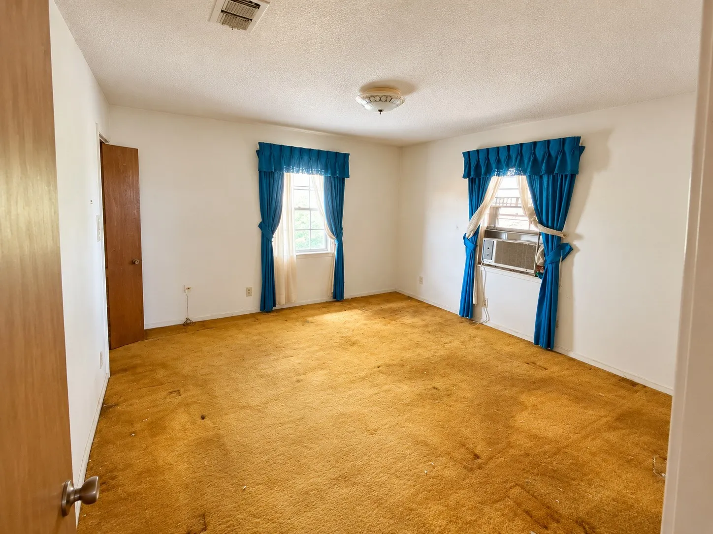 Farm For Sale in Fannin County , 6520 Fm 274, Ravenna, Texas 75476, 4 Bedroom, 2 Bathroom, 4 Garage spaces, 2,480 Sqft, built in 1972, mls#21405818, Real Estate Agent in Ravenna, Homes For Sale in Fannin county, Homes For Sale in Ravenna, Realtor in Ravenna Texas, Real Estate Brokerage Independent Realty Texas, Luminita Cordes Realtor
