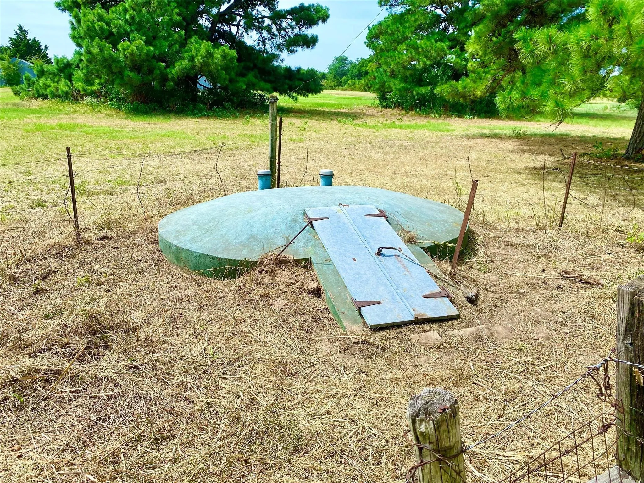 Farm For Sale in Fannin County , 6520 Fm 274, Ravenna, Texas 75476, 4 Bedroom, 2 Bathroom, 4 Garage spaces, 2,480 Sqft, built in 1972, mls#21405818, Real Estate Agent in Ravenna, Homes For Sale in Fannin county, Homes For Sale in Ravenna, Realtor in Ravenna Texas, Real Estate Brokerage Independent Realty Texas, Luminita Cordes Realtor