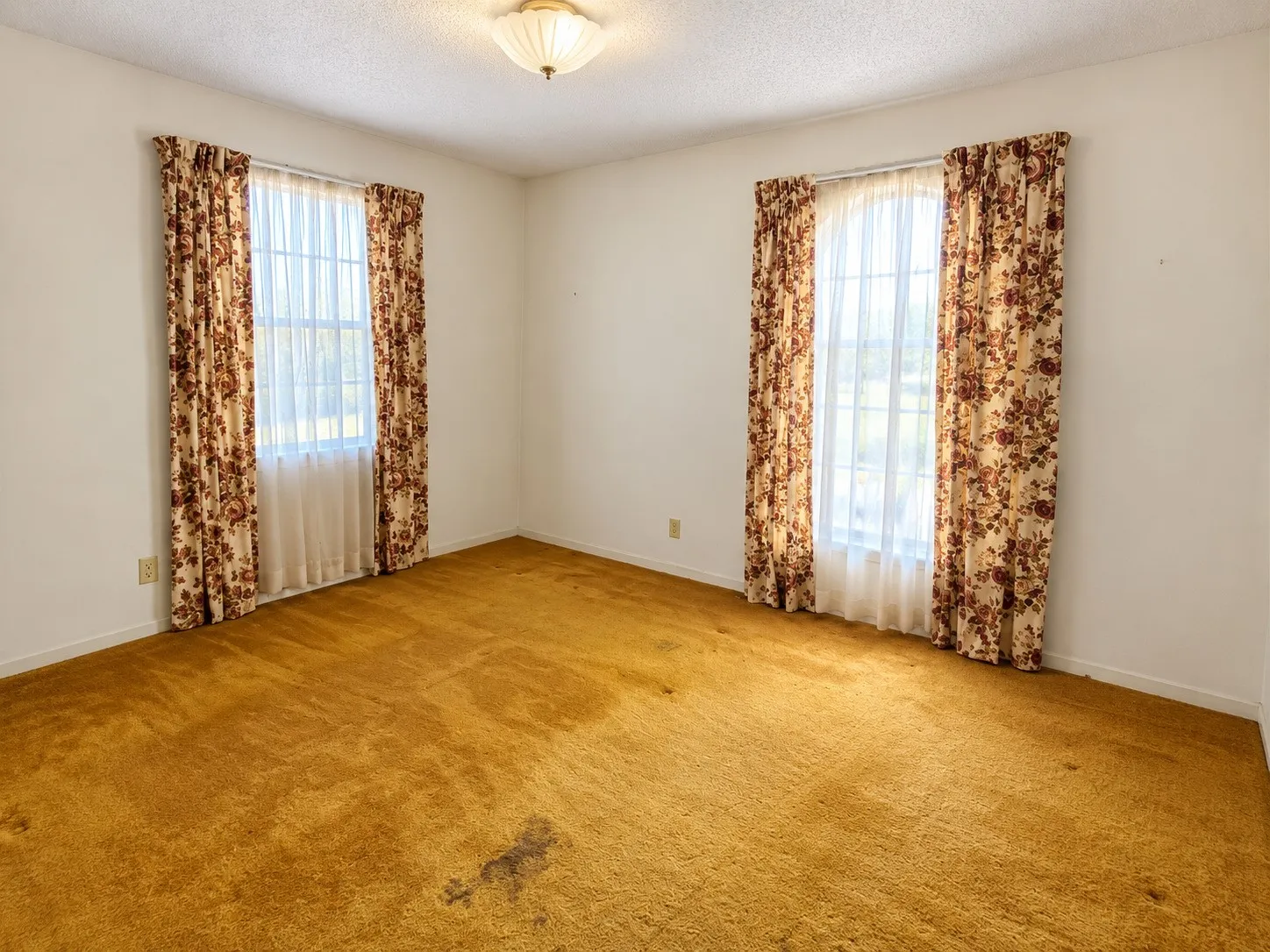 Farm For Sale in Fannin County , 6520 Fm 274, Ravenna, Texas 75476, 4 Bedroom, 2 Bathroom, 4 Garage spaces, 2,480 Sqft, built in 1972, mls#21405818, Real Estate Agent in Ravenna, Homes For Sale in Fannin county, Homes For Sale in Ravenna, Realtor in Ravenna Texas, Real Estate Brokerage Independent Realty Texas, Luminita Cordes Realtor